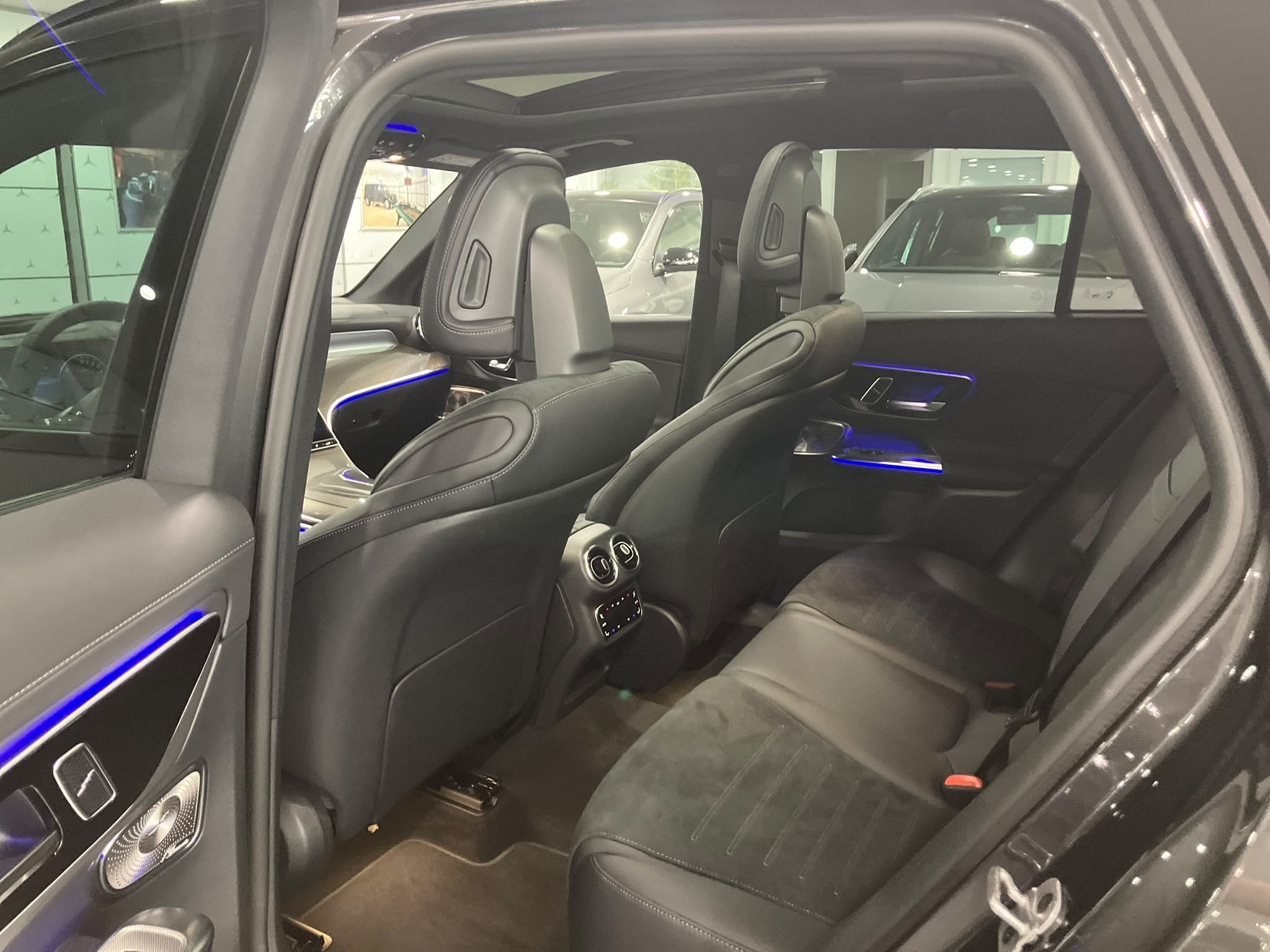 Mercedes-Benz GLC 300 e Hybrid EQ 4Matic AMG Line + — Intérieur passager