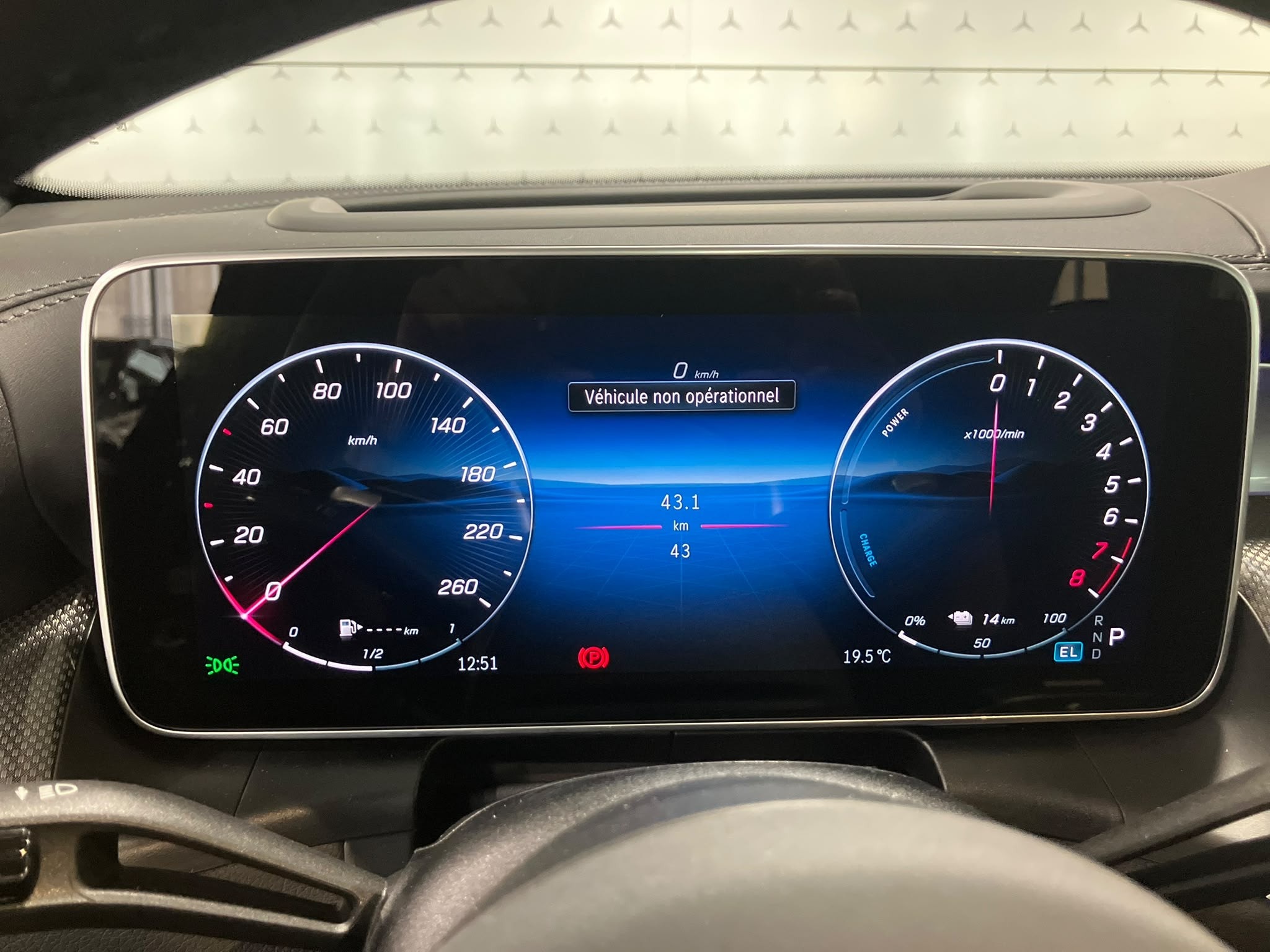 Mercedes-Benz GLC 300 e Hybrid EQ 4Matic AMG Line + — Bloc compteur