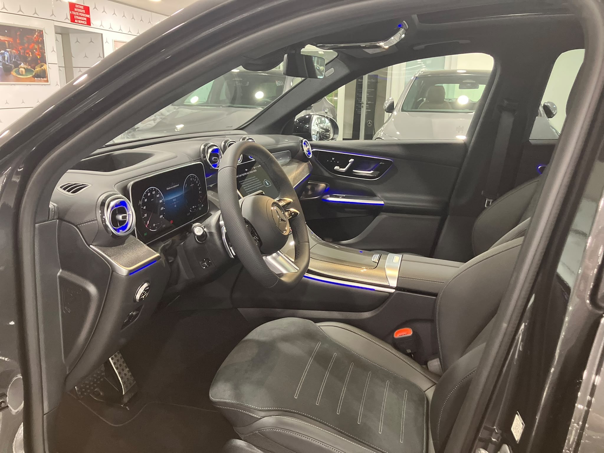 Mercedes-Benz GLC 300 e Hybrid EQ 4Matic AMG Line + — Intérieur conducteur