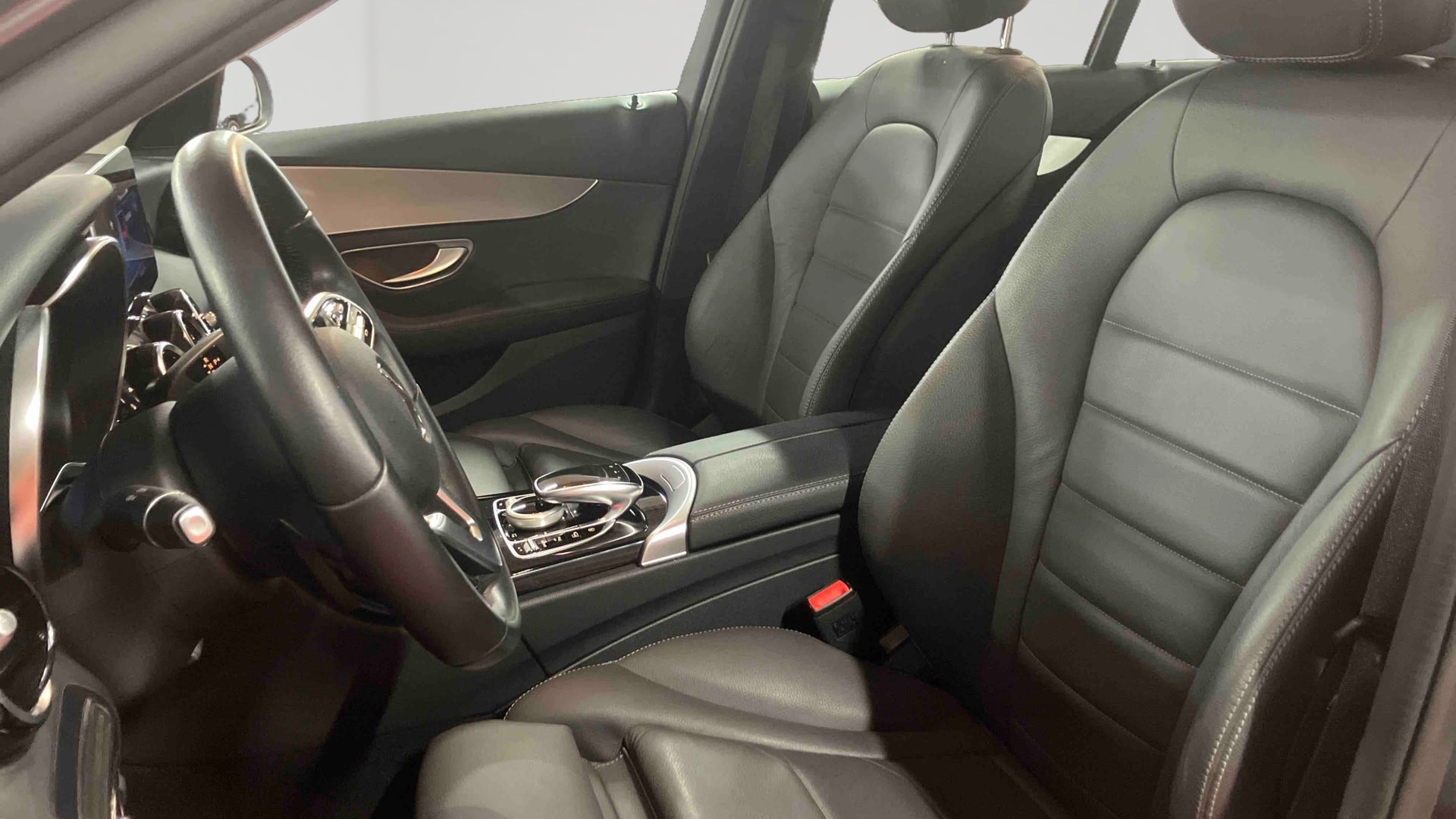 Mercedes-Benz Classe C 200 9G-Tronic Avantgarde Line — Siège conducteur