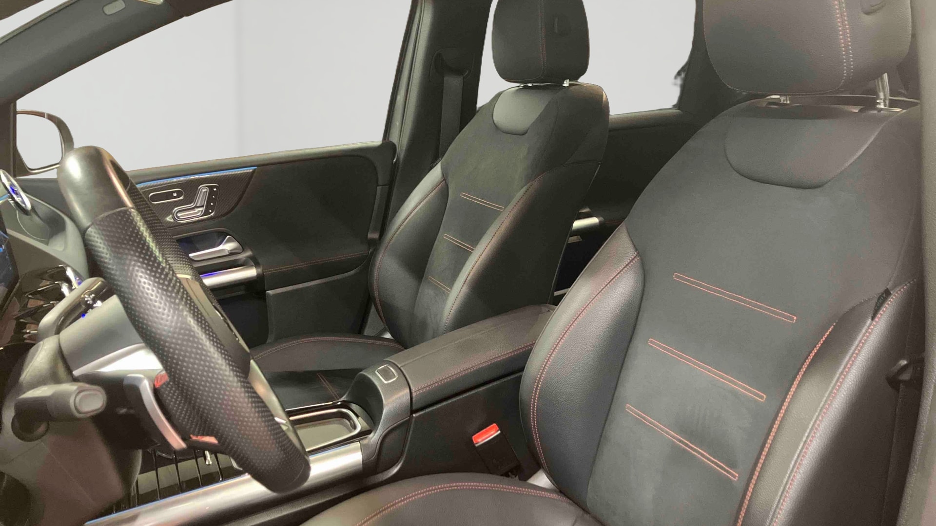 Mercedes-Benz Classe B 180 d 8G-DCT AMG Line — Siège conducteur