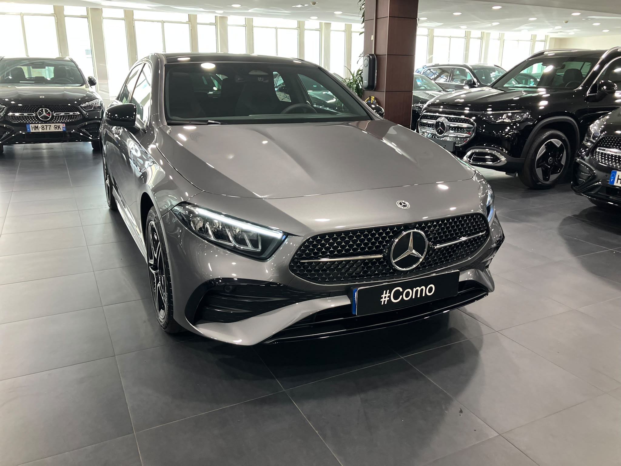 Mercedes-Benz Classe A 250 e Hybrid EQ AMG Line — 3/4 avant gauche