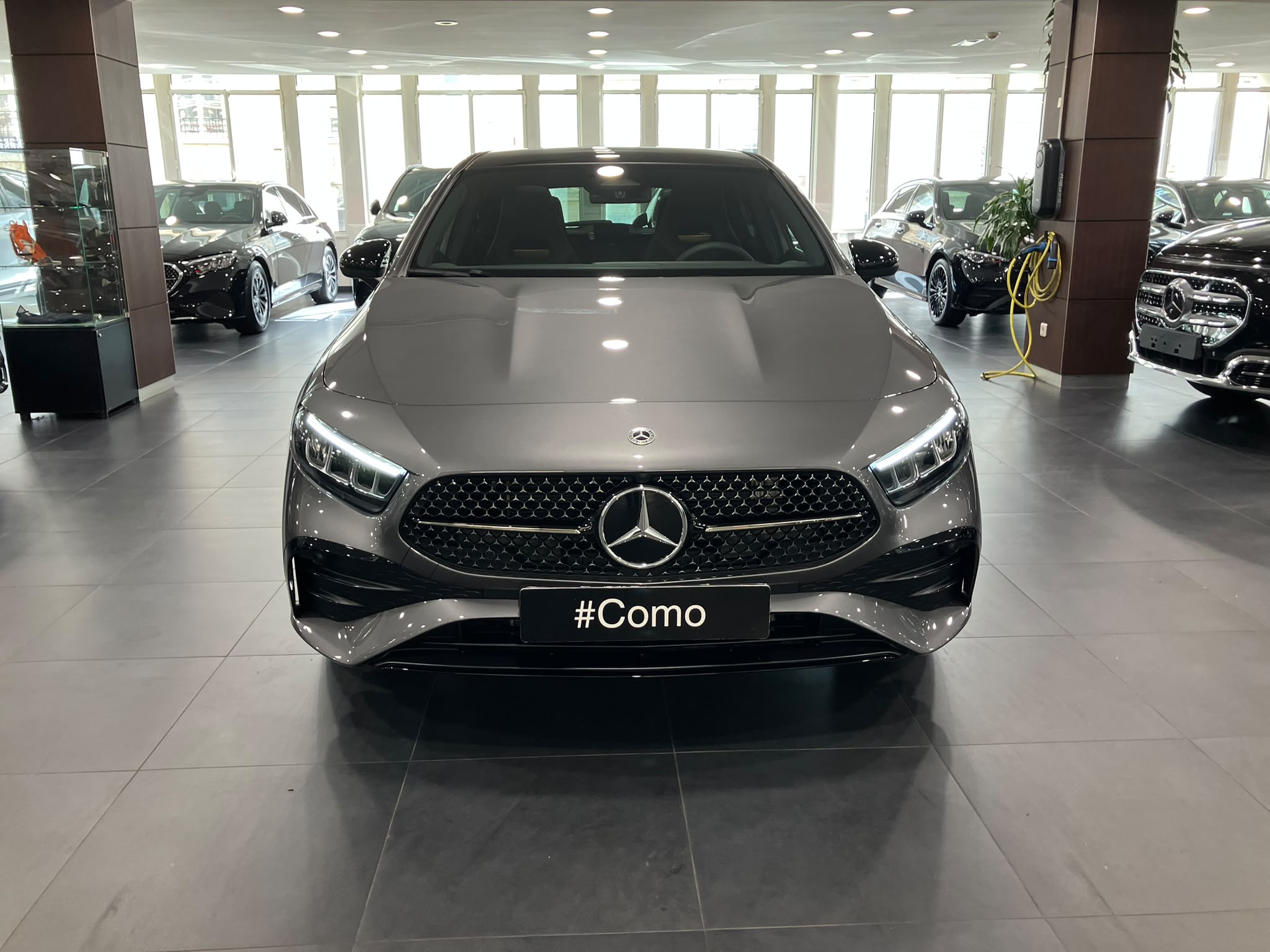 Mercedes-Benz Classe A 250 e Hybrid EQ AMG Line — Face avant