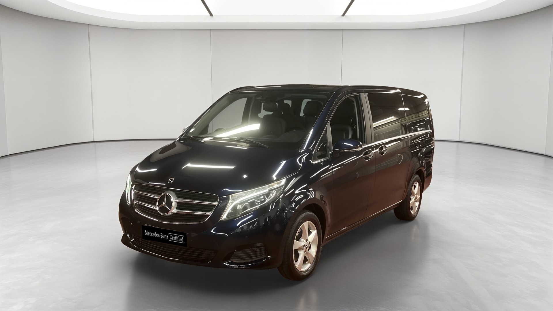 Mercedes-Benz V 220 d AVANTGARDE Long — 3/4 avant gauche