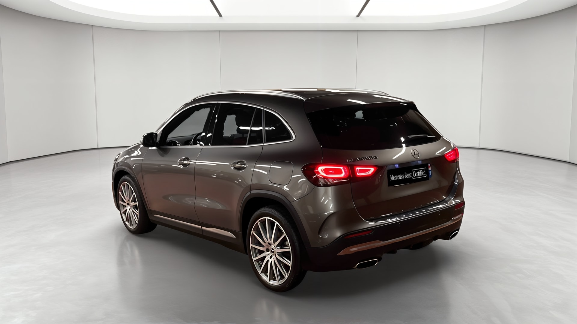 Mercedes-Benz GLA 200 d 8G-DCT AMG Line — 3/4 arrière gauche