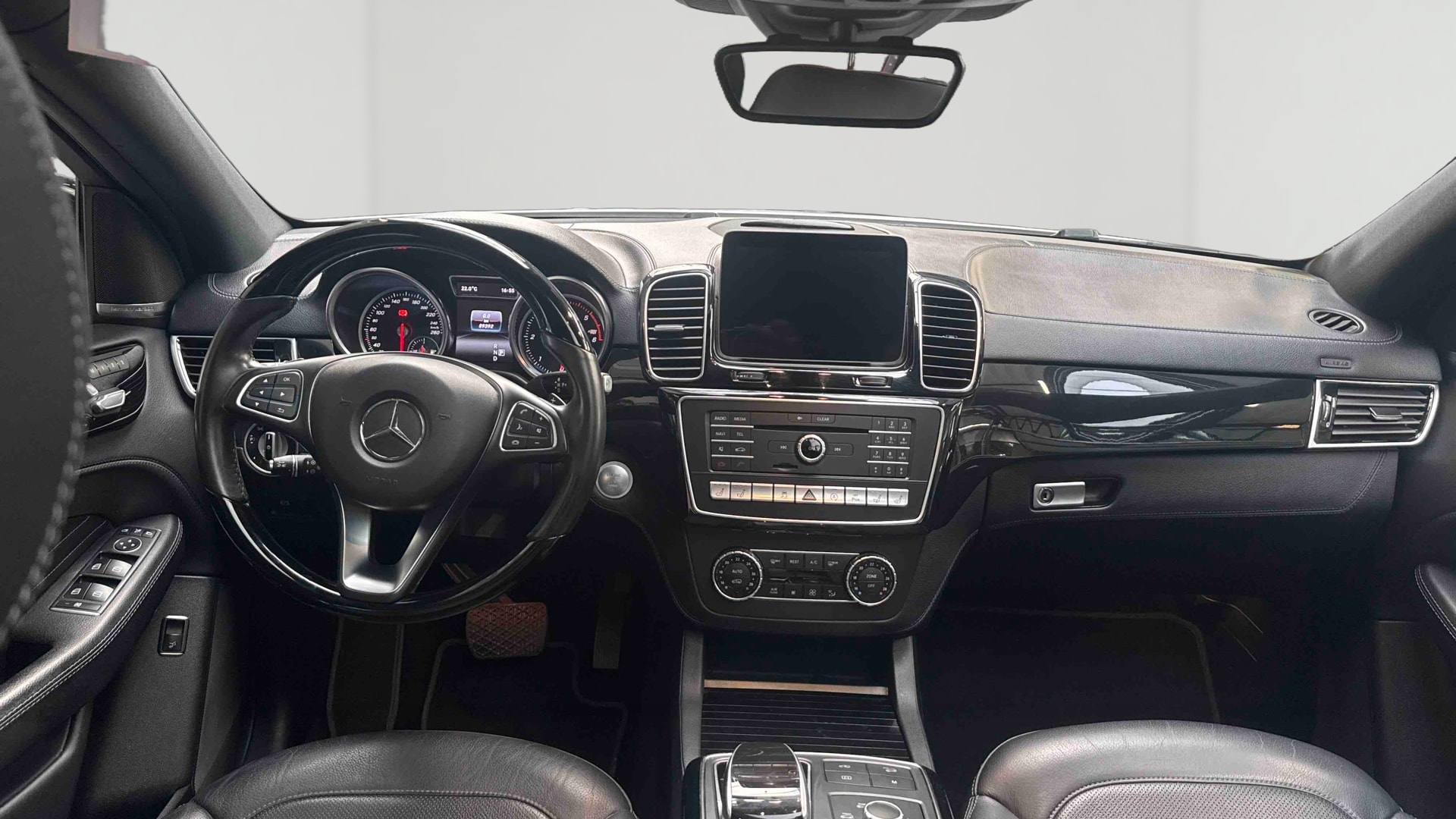 Mercedes-Benz GLE Coupé 350 d 9G-Tronic 4MATIC Fascination — Planche de bord