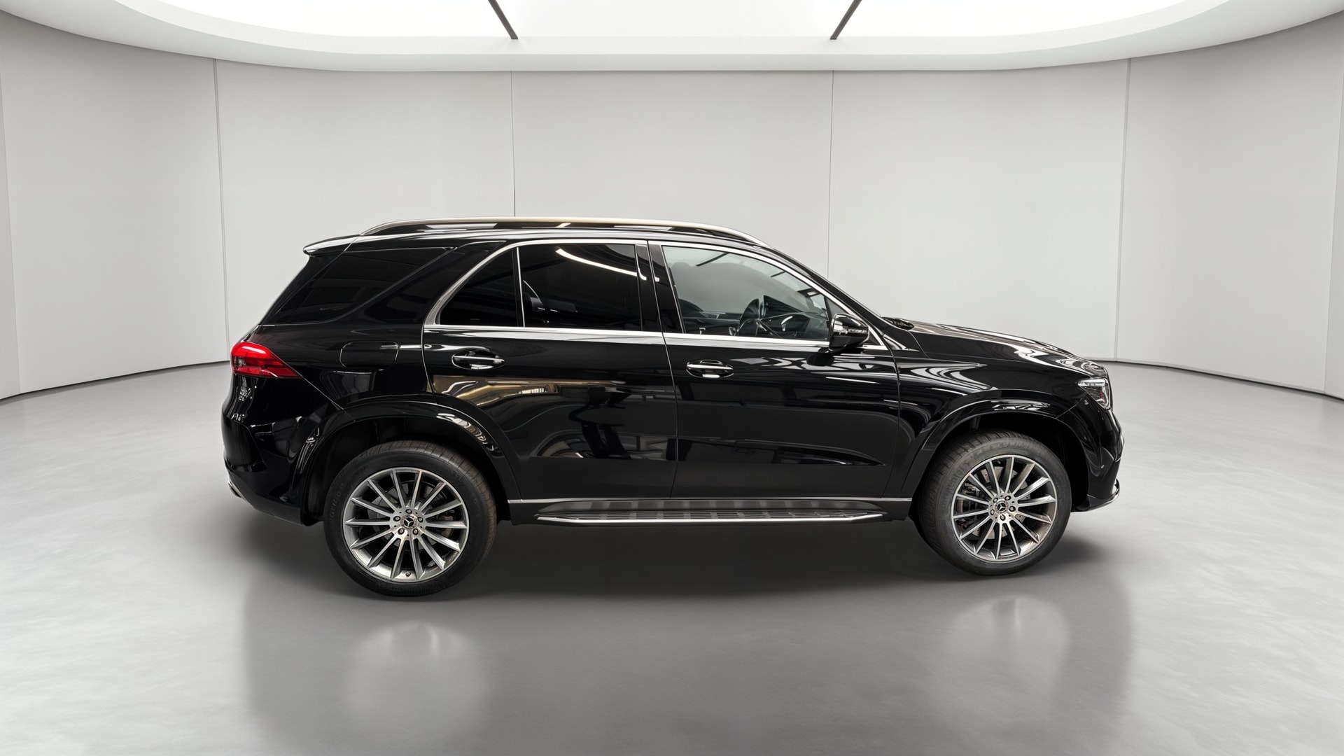 Mercedes-Benz GLE 400 e 9G-Tronic 4Matic AMG Line — Profil droit