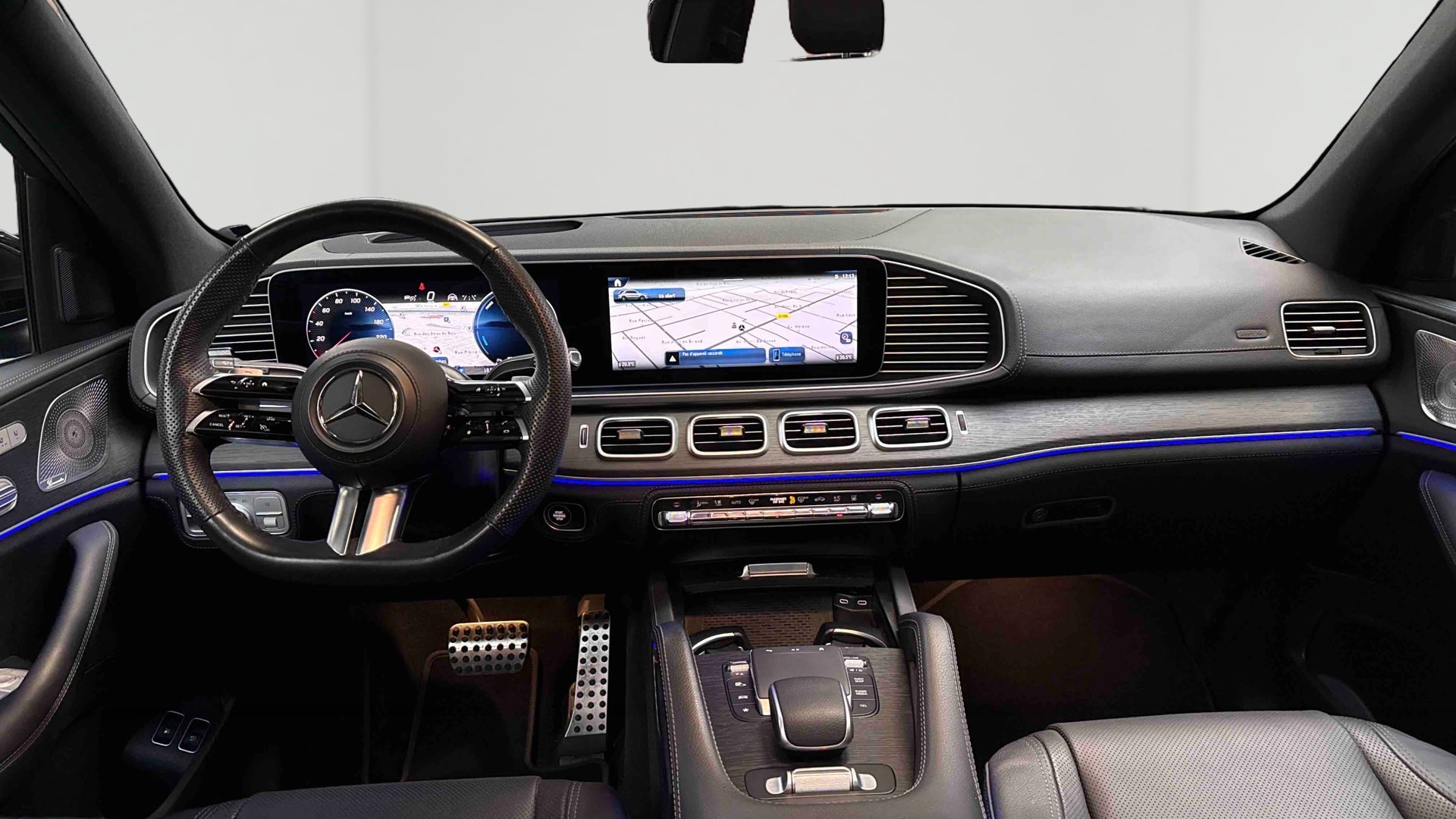 Mercedes-Benz GLE 400 e 9G-Tronic 4Matic AMG Line — Planche de bord