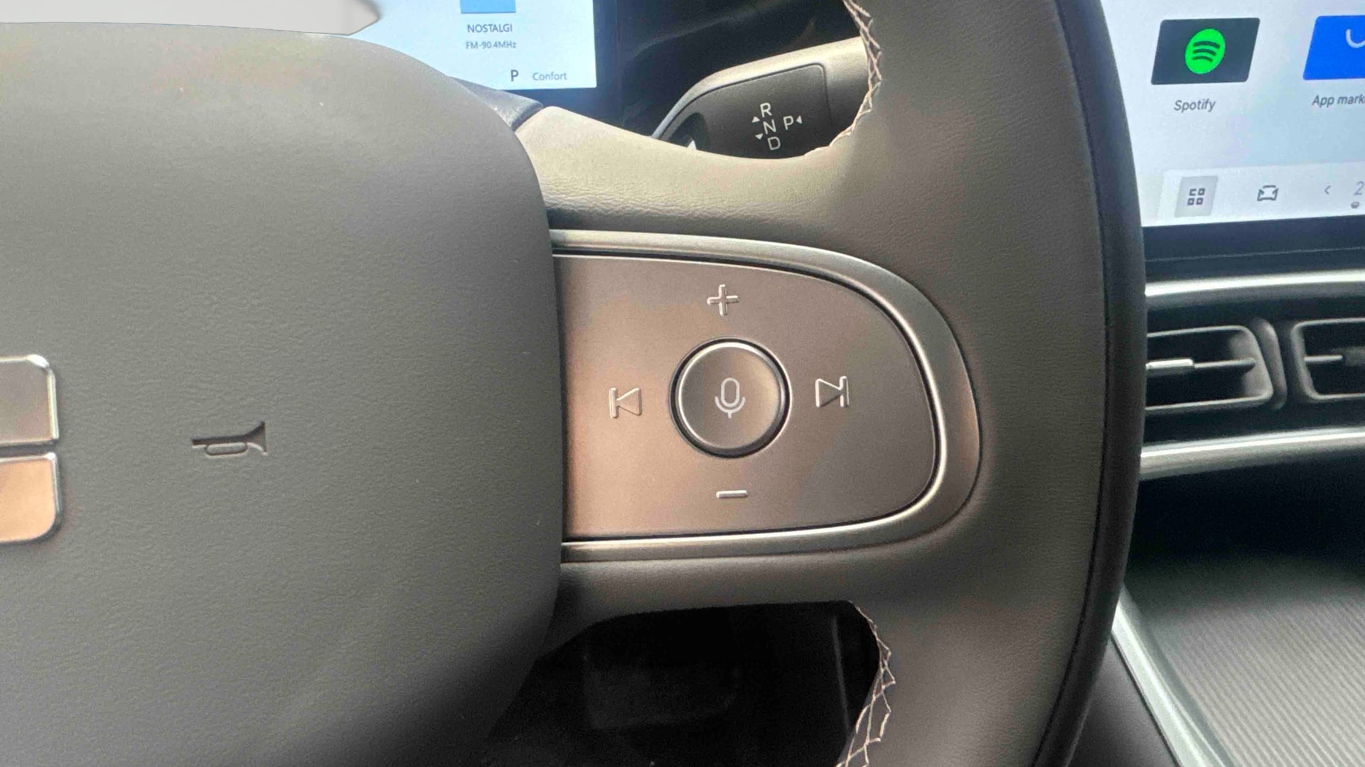 Geely E2 Pro — photo 16