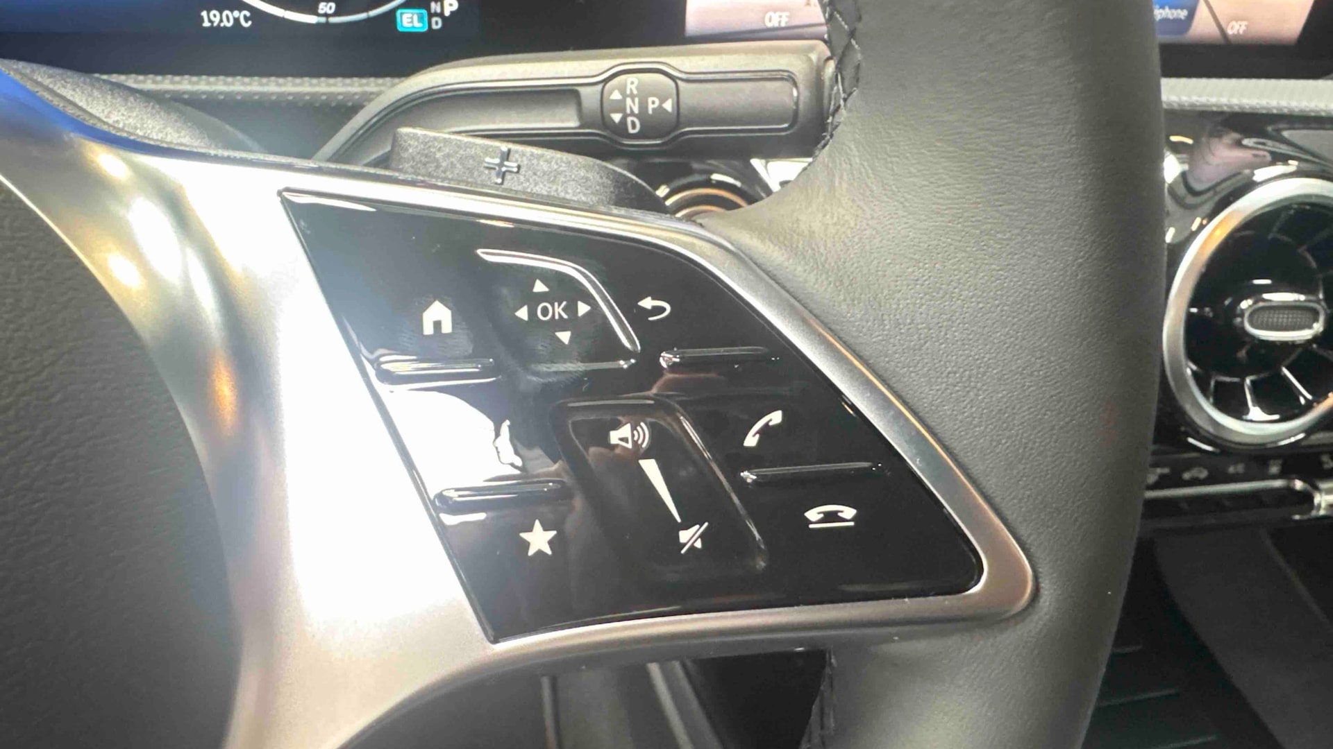 Mercedes-Benz Classe A 250 e Hybrid EQ Business Line — photo 16