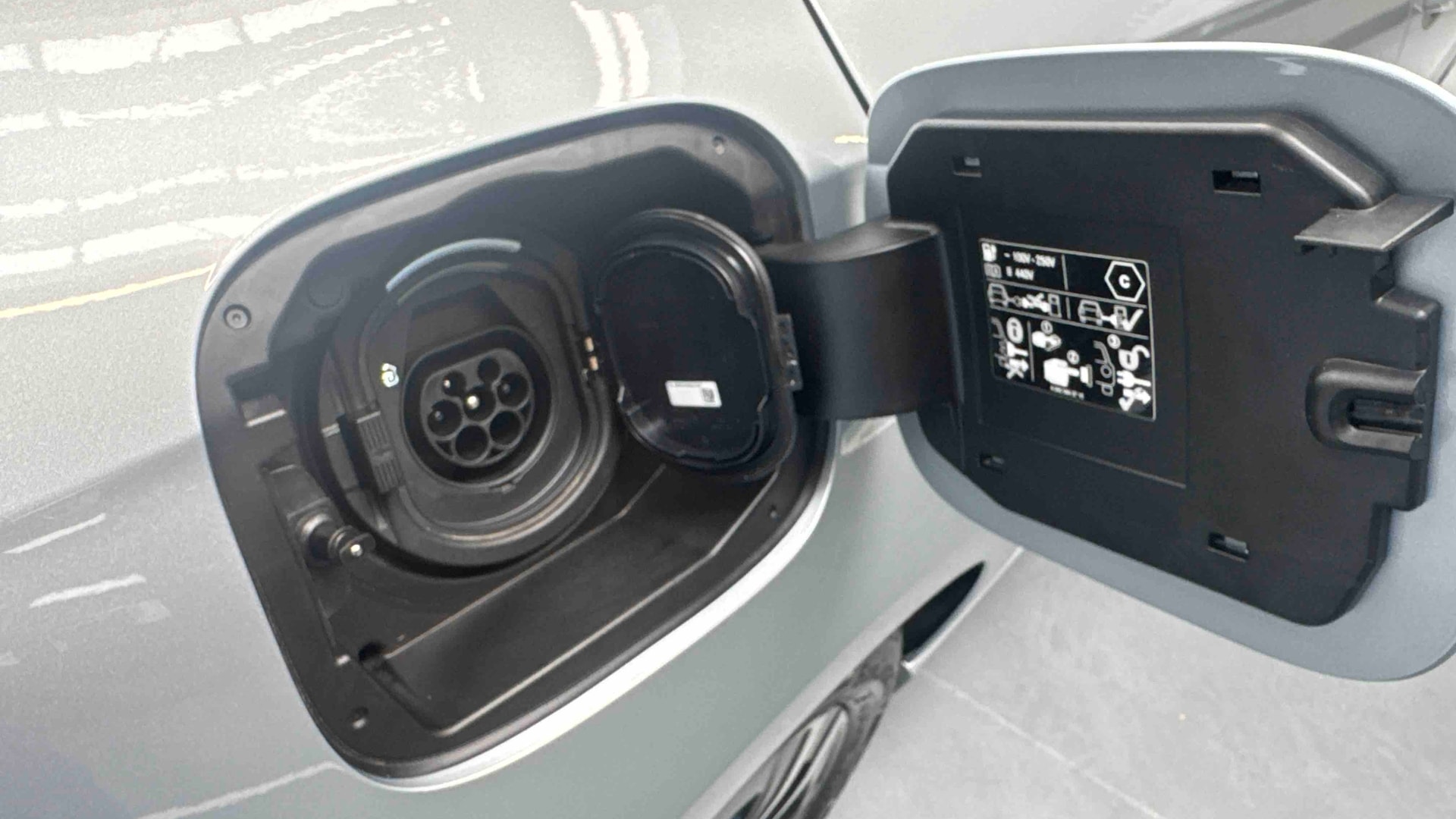 Mercedes-Benz Classe A 250 e Hybrid EQ Business Line — photo 23