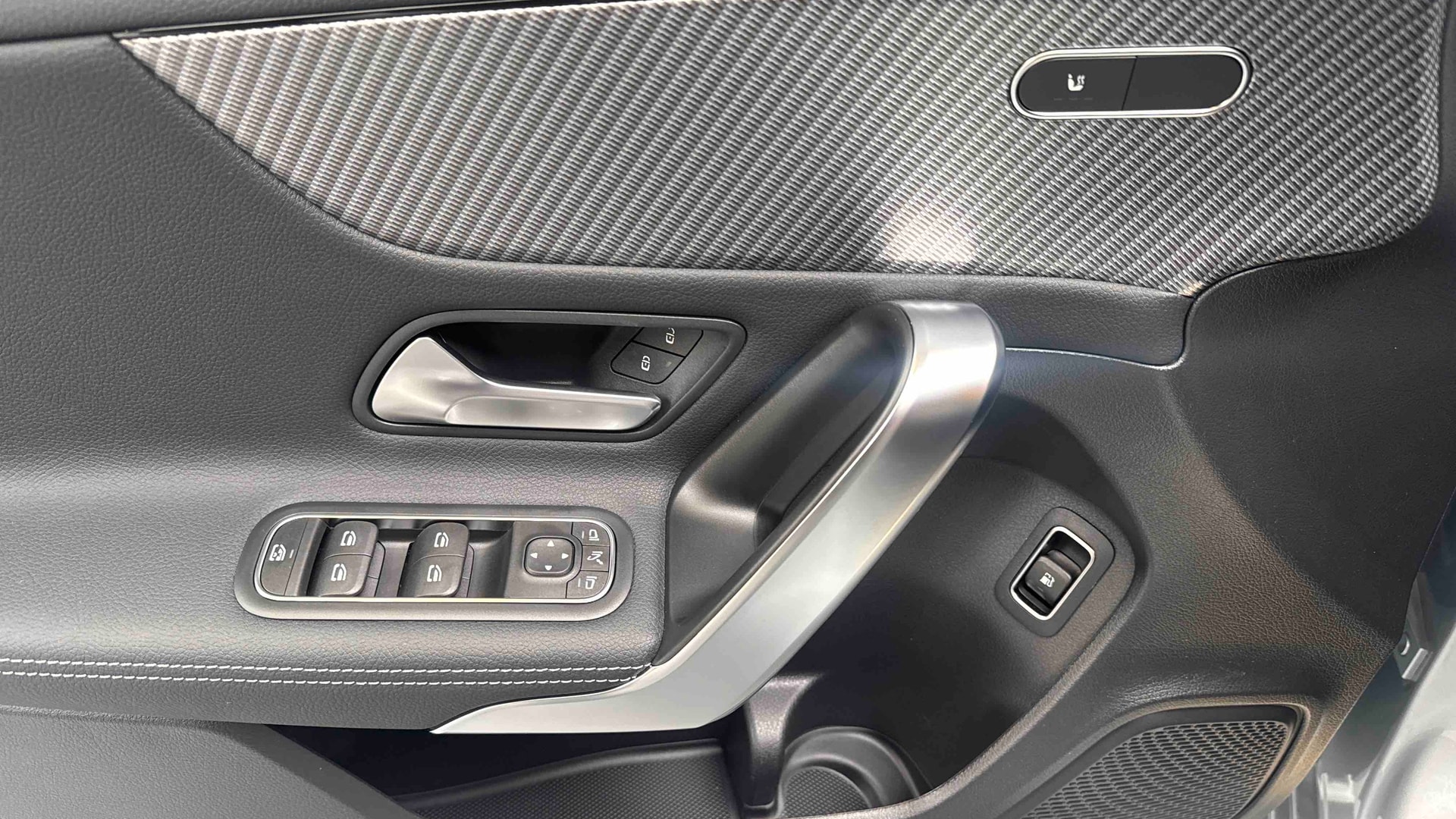 Mercedes-Benz Classe A 250 e Hybrid EQ Business Line — photo 22