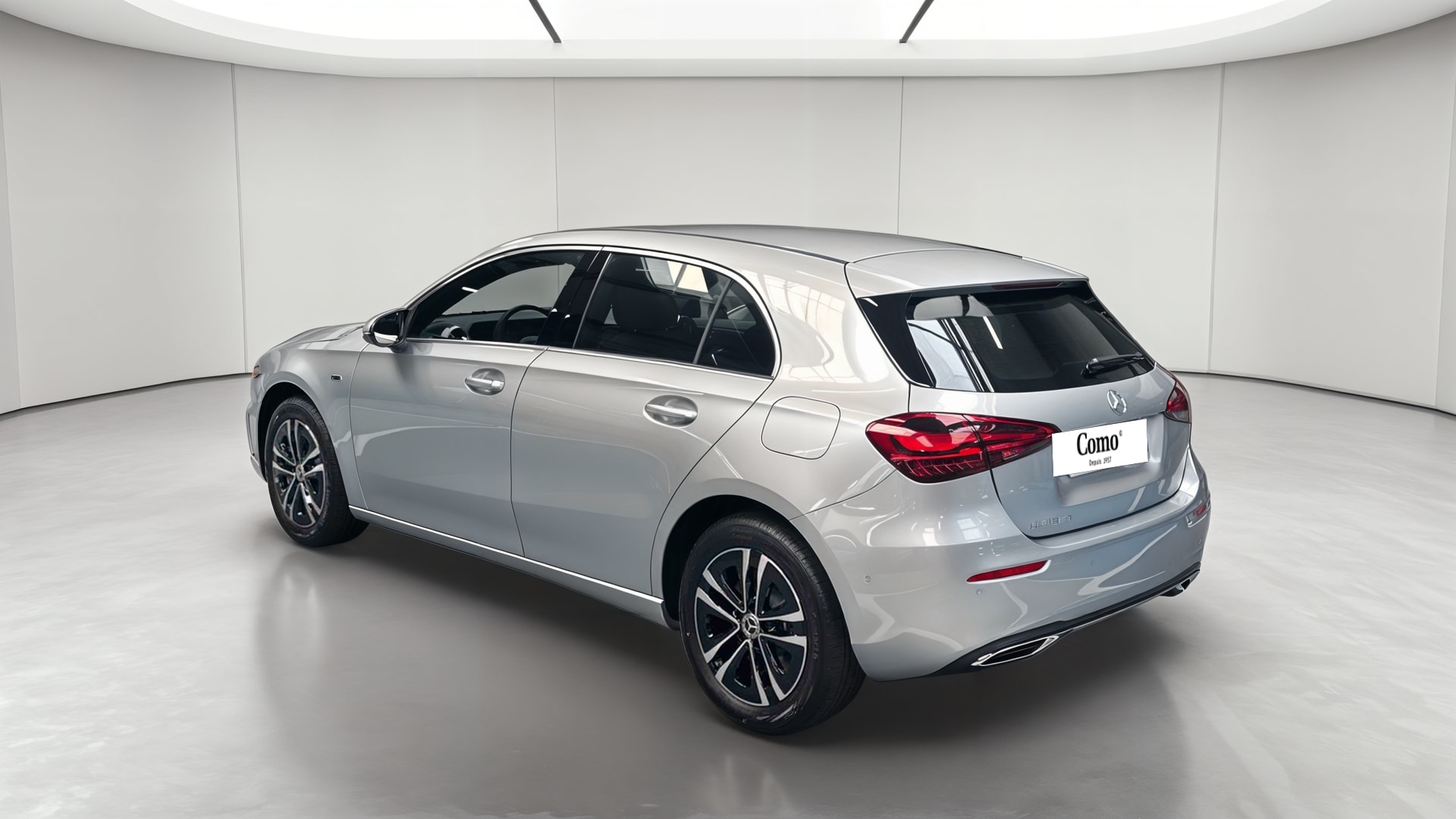 Mercedes-Benz Classe A 250 e Hybrid EQ Business Line — 3/4 arrière gauche