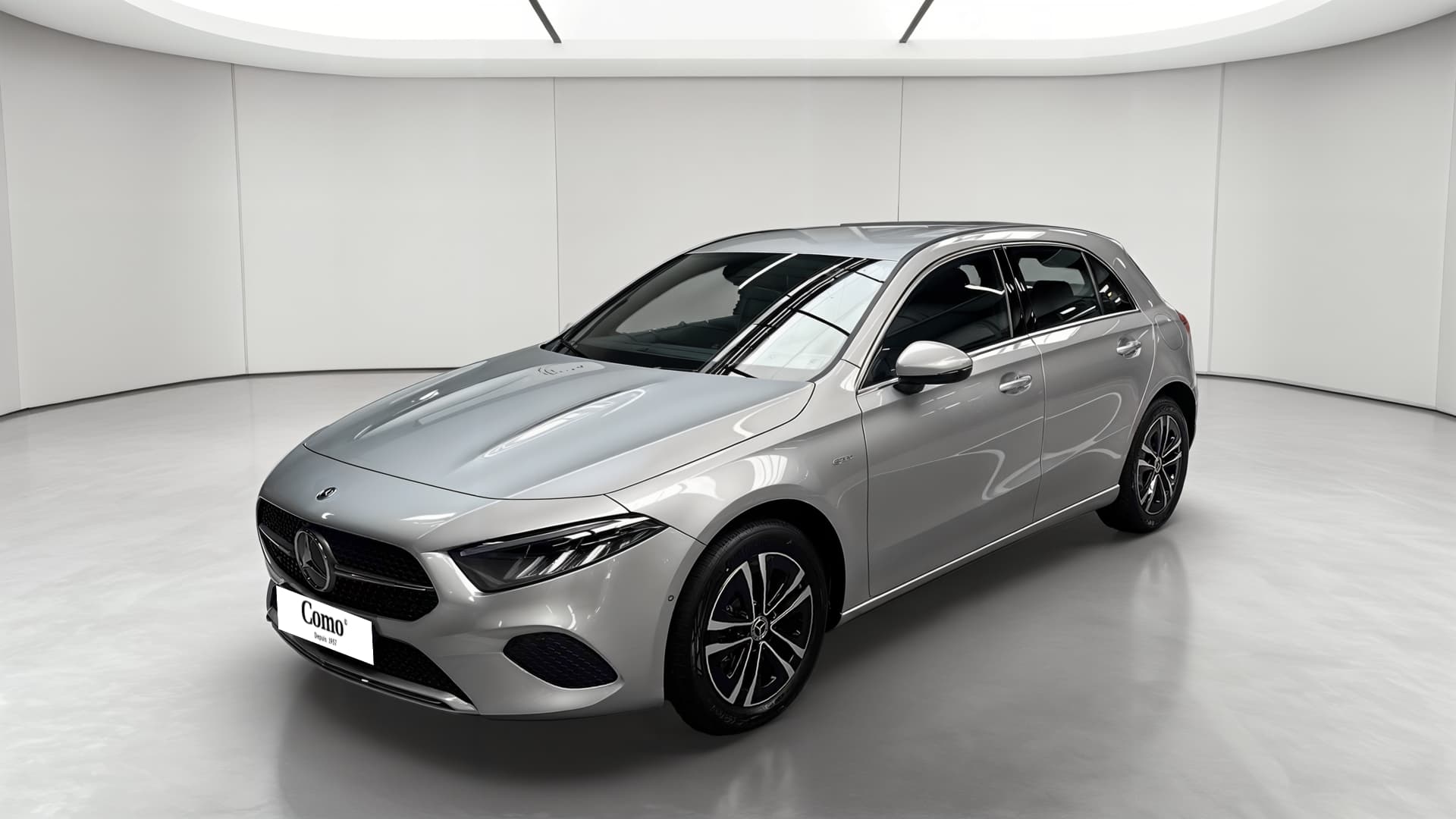 Mercedes-Benz Classe A 250 e Hybrid EQ Business Line — 3/4 avant gauche