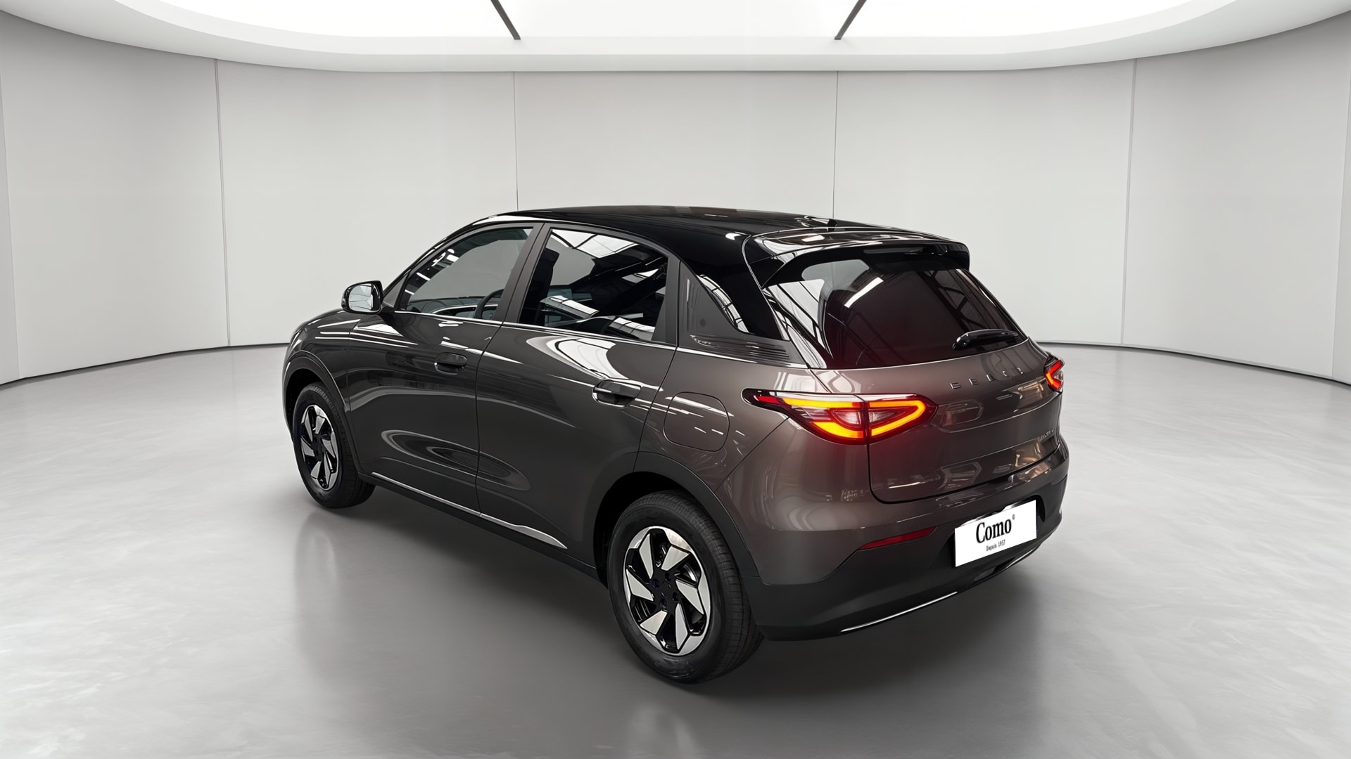Geely E2 Max+ — 3/4 arrière gauche