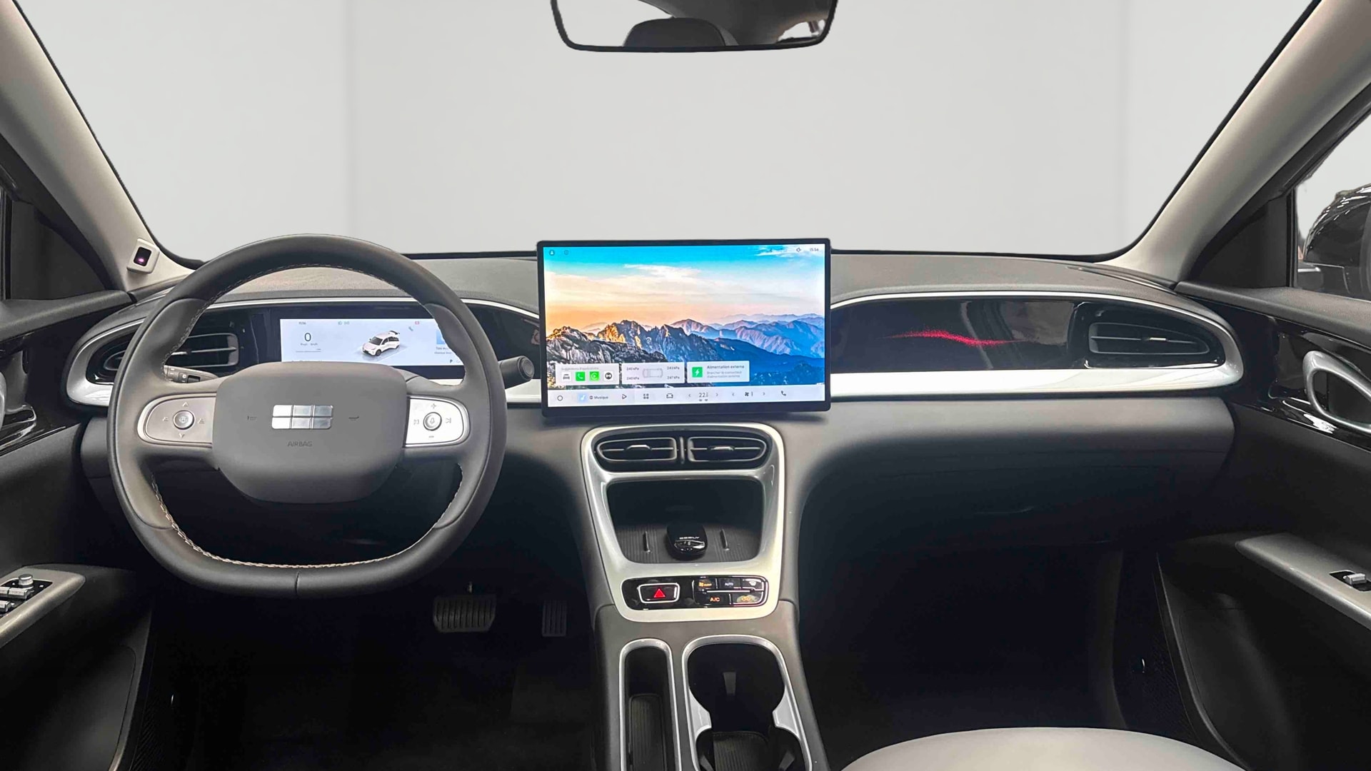 Geely E2 Max+ — Planche de bord