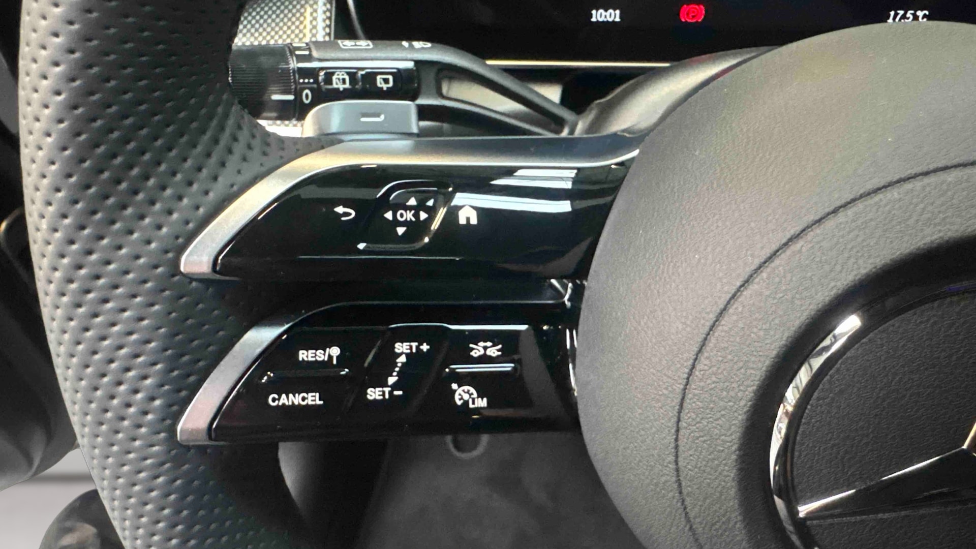 Mercedes-Benz GLC 220 d 4Matic AMG Line — photo 17