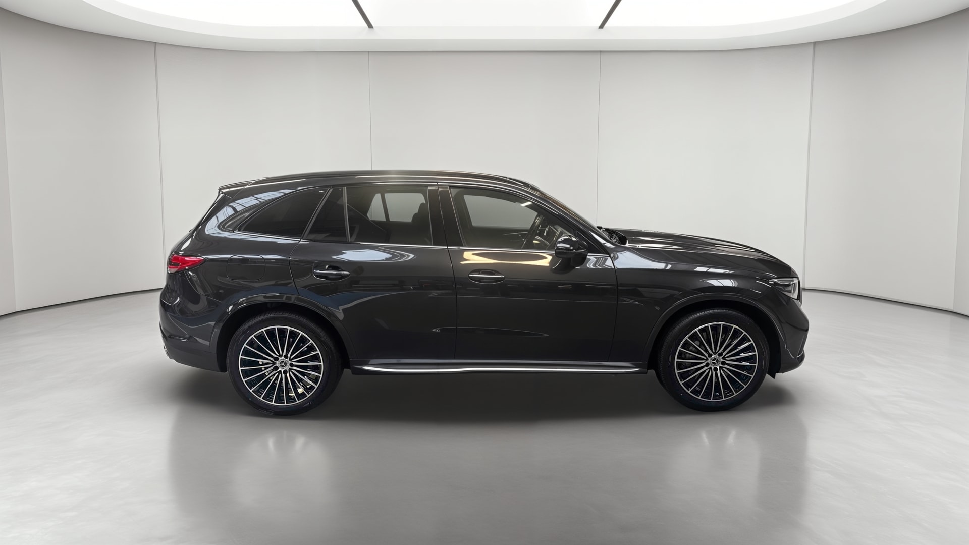 Mercedes-Benz GLC 220 d 4Matic AMG Line — Profil droit