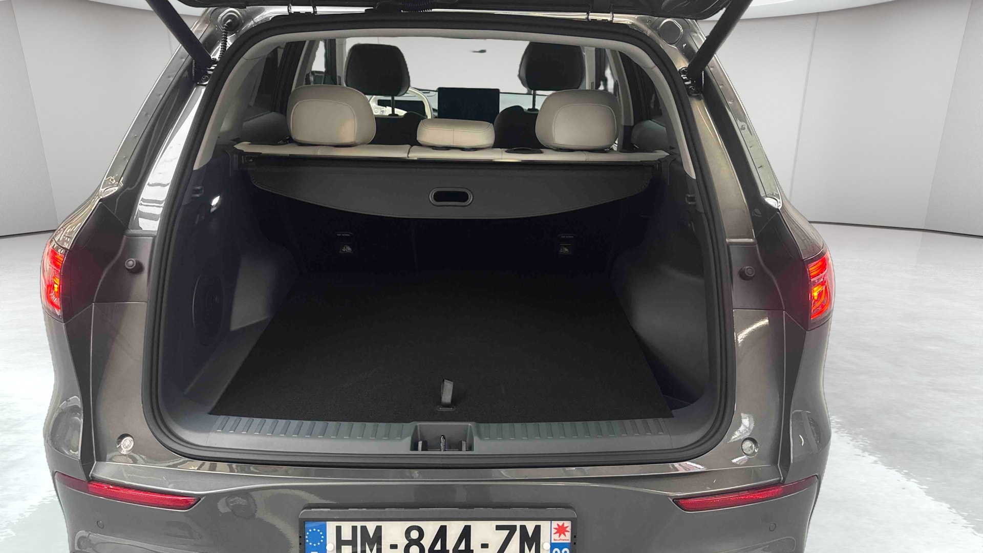 GEELY E5 Max+ — Coffre