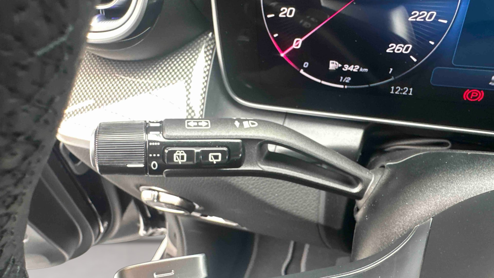 Mercedes-Benz GLC 300 e Hybrid EQ 4Matic AMG Line + — photo 18