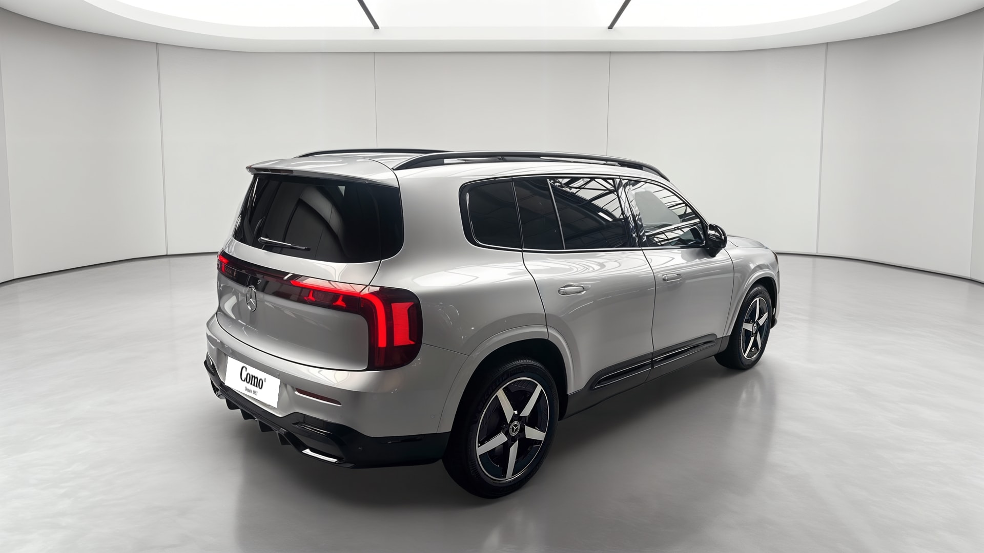 Mercedes-Benz GLB 200 AMG Line — 3/4 arrière droit