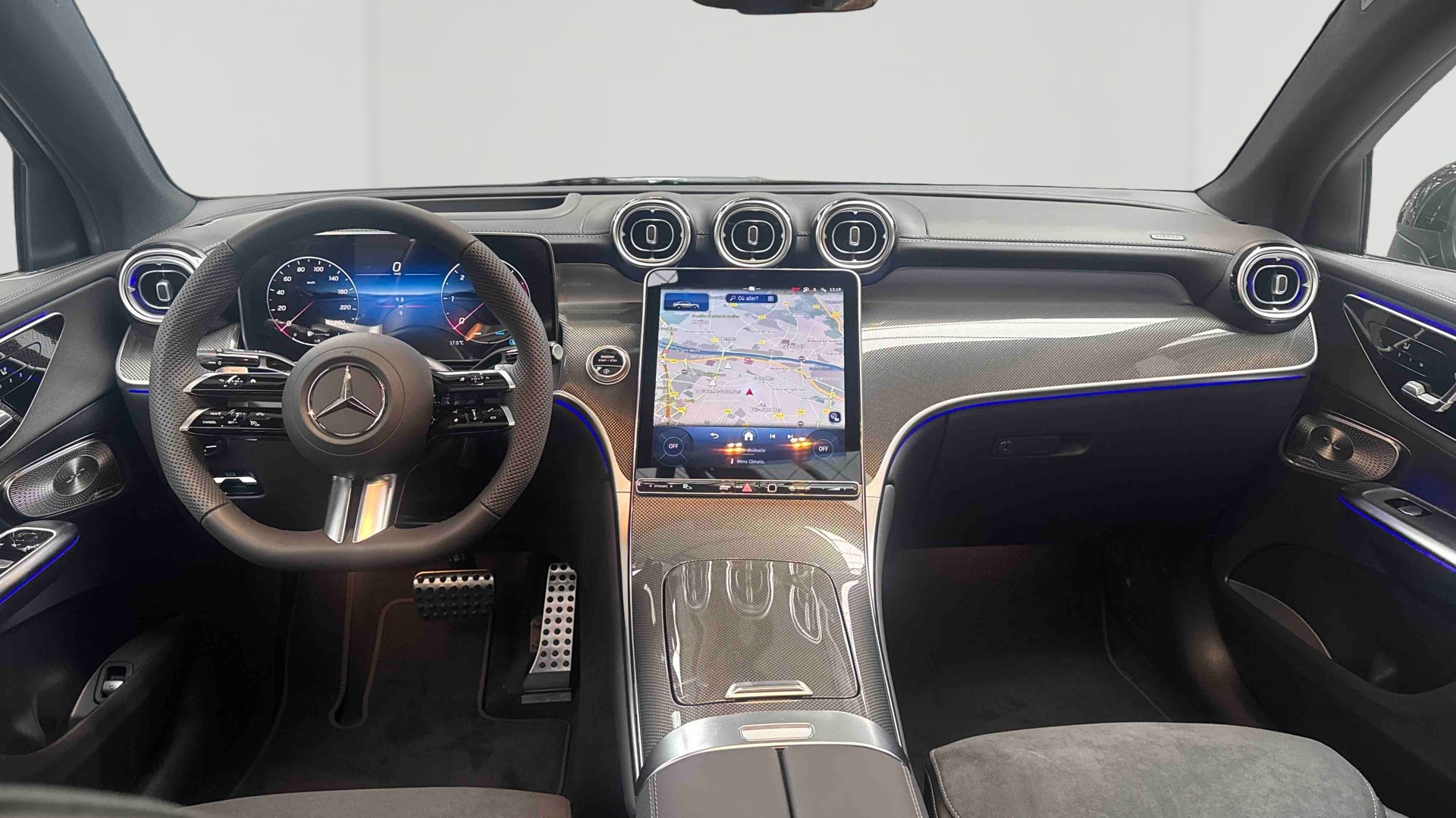 Mercedes-Benz GLC Coupe 220 d 4Matic AMG Line — Planche de bord