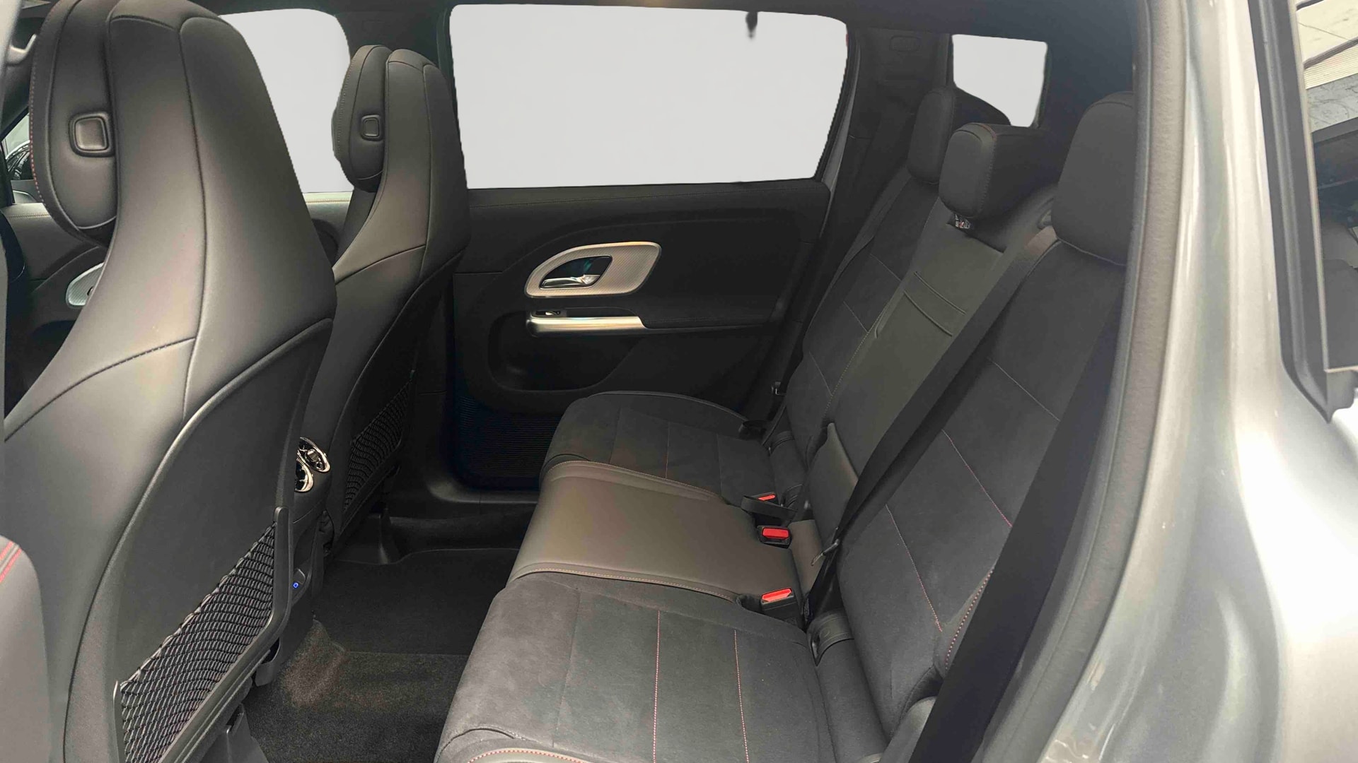Mercedes-Benz GLB 200 AMG Line — Siège arrière gauche