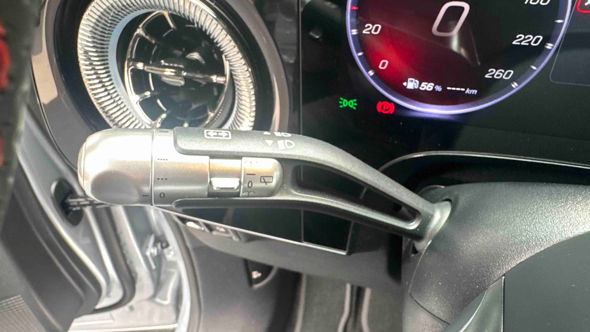 Mercedes-Benz GLB 200 AMG Line — photo 18
