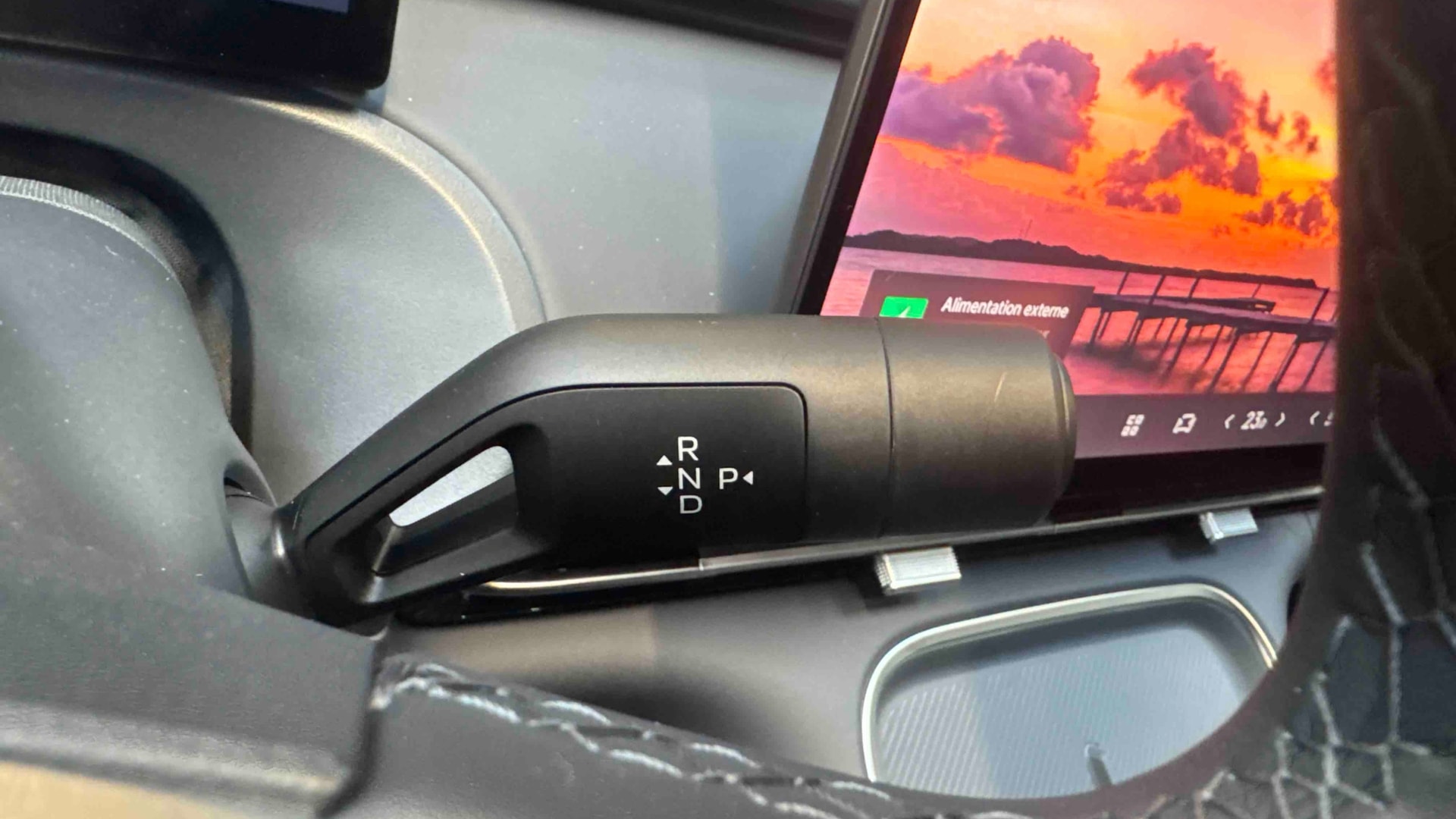 GEELY Starray EM-i Pro — photo 21