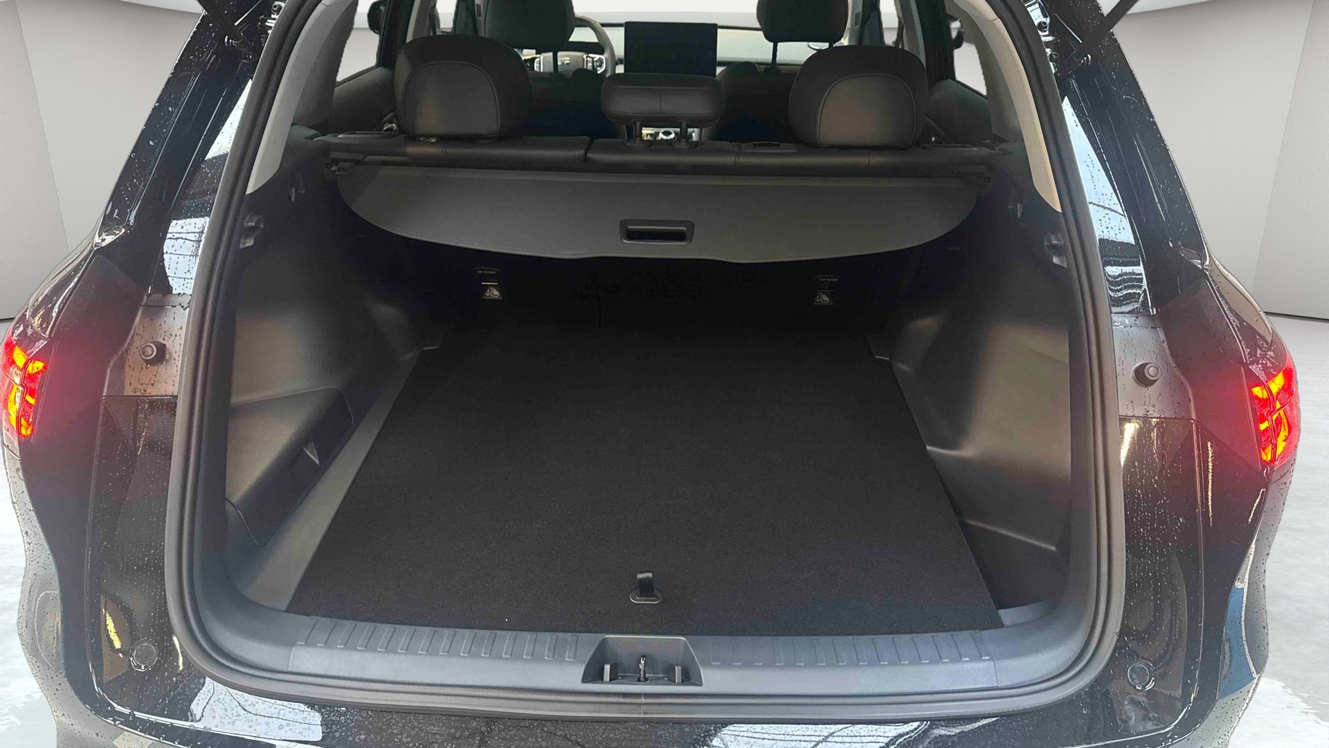 GEELY Starray EM-i Pro — Coffre