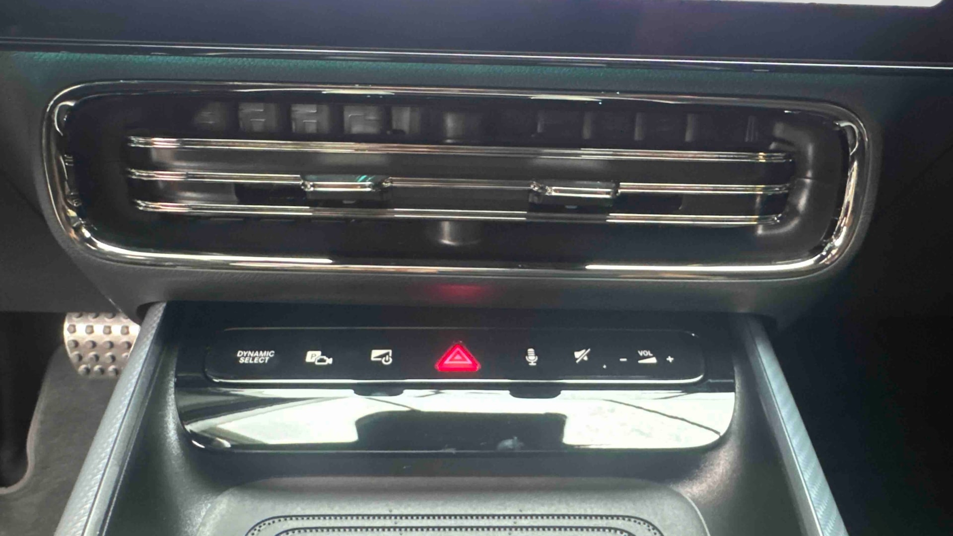 Mercedes-Benz GLB 250+ electrique AMG Line — photo 21