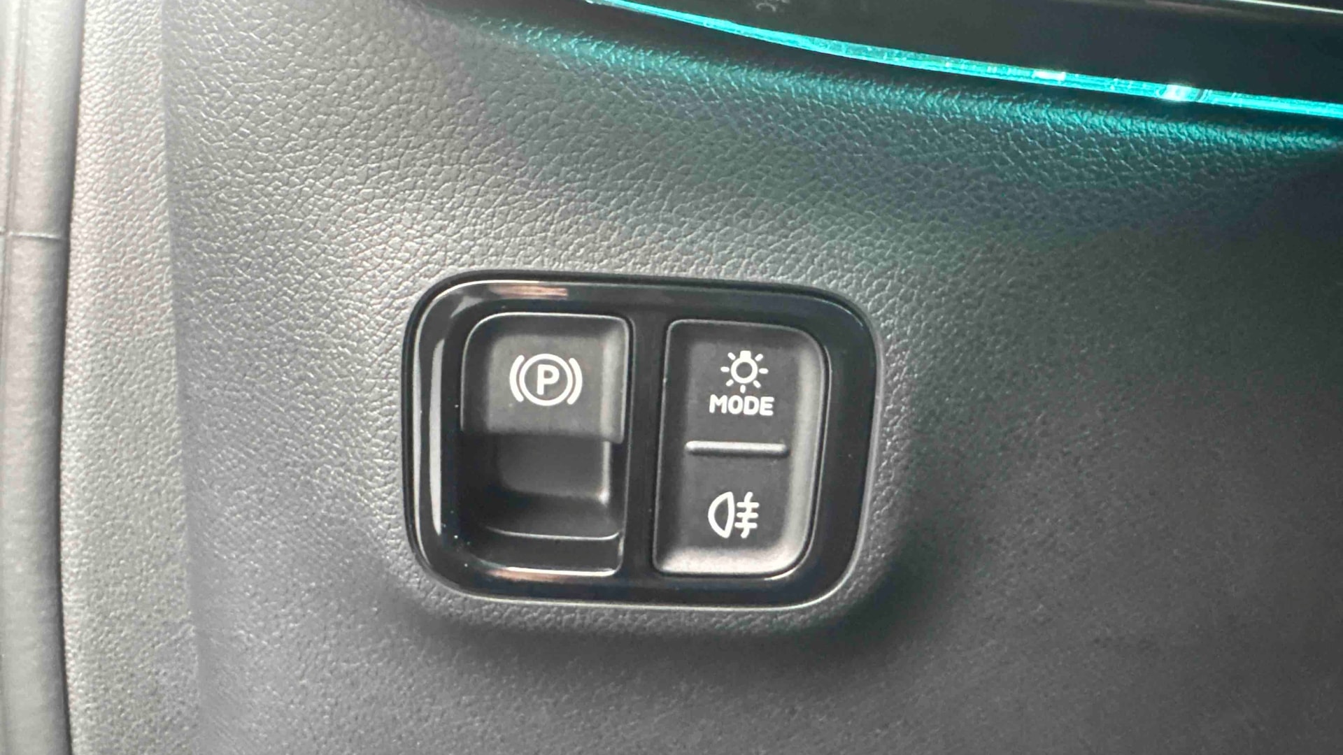 Mercedes-Benz GLB 250+ electrique AMG Line — photo 19