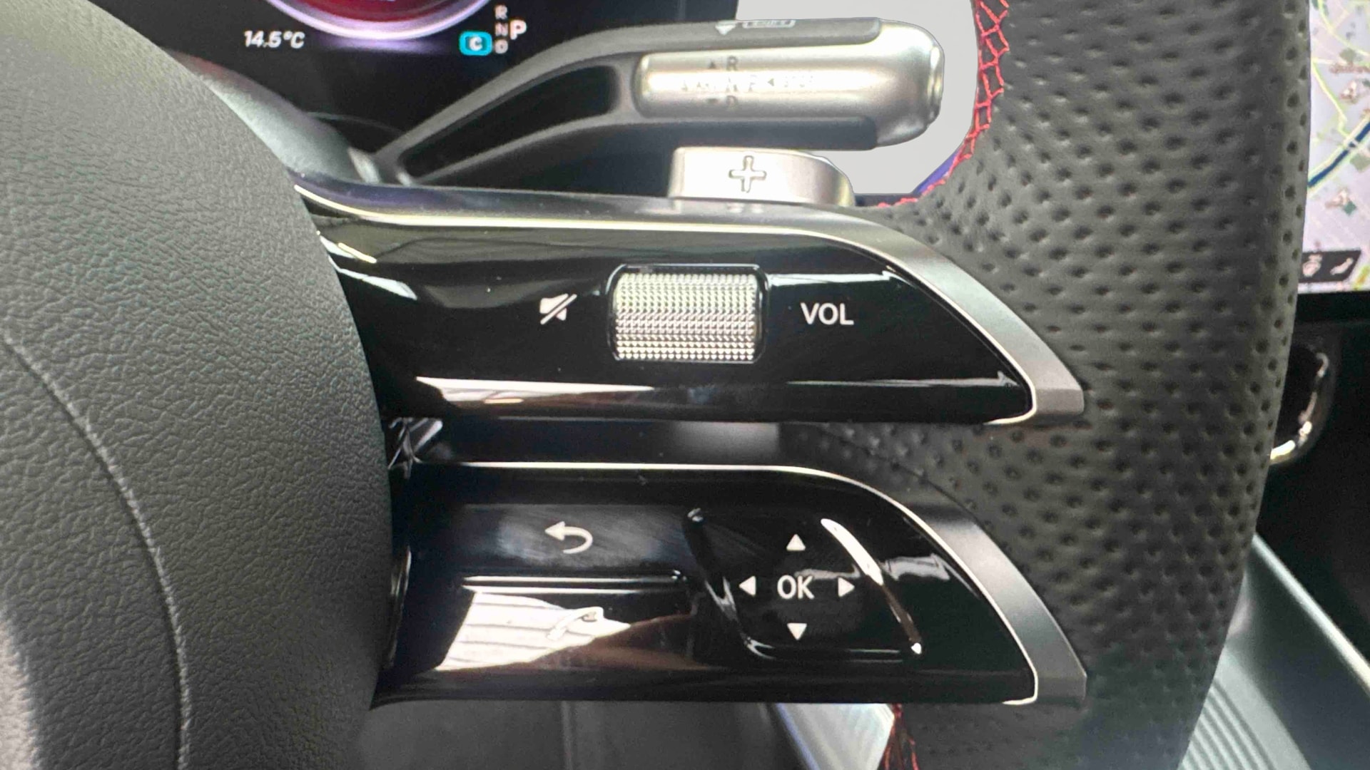 Mercedes-Benz GLB 250+ electrique AMG Line — photo 18