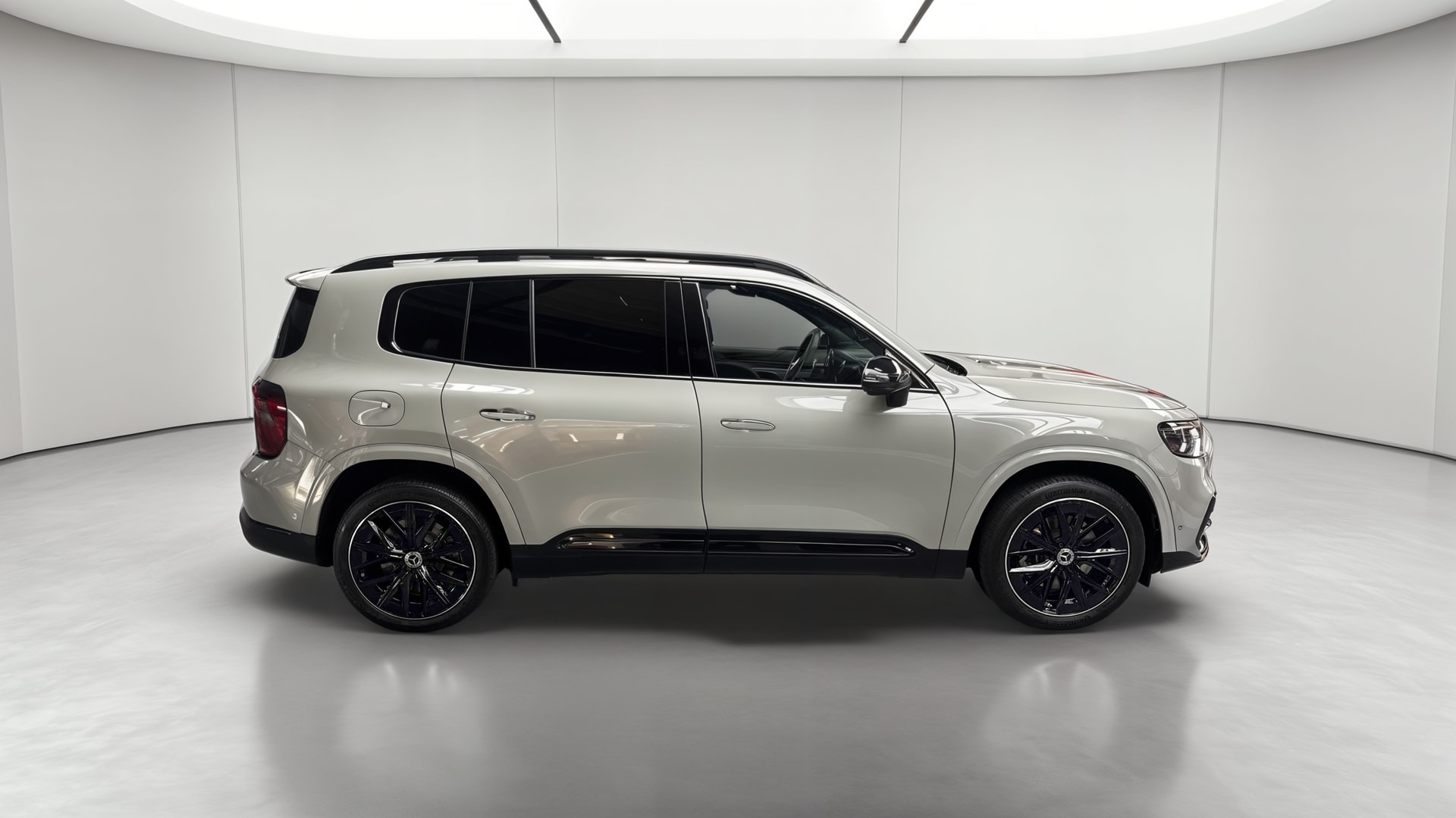 Mercedes-Benz GLB 250+ electrique AMG Line — Profil droit