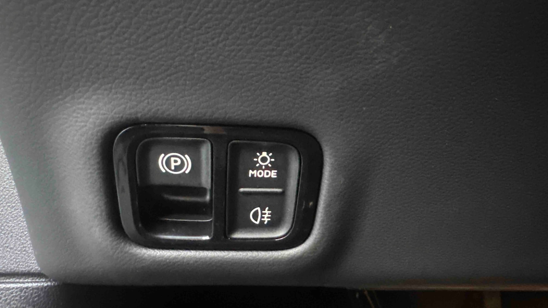 Mercedes-Benz Classe C 400 Electrique 4M AMG Line — photo 18