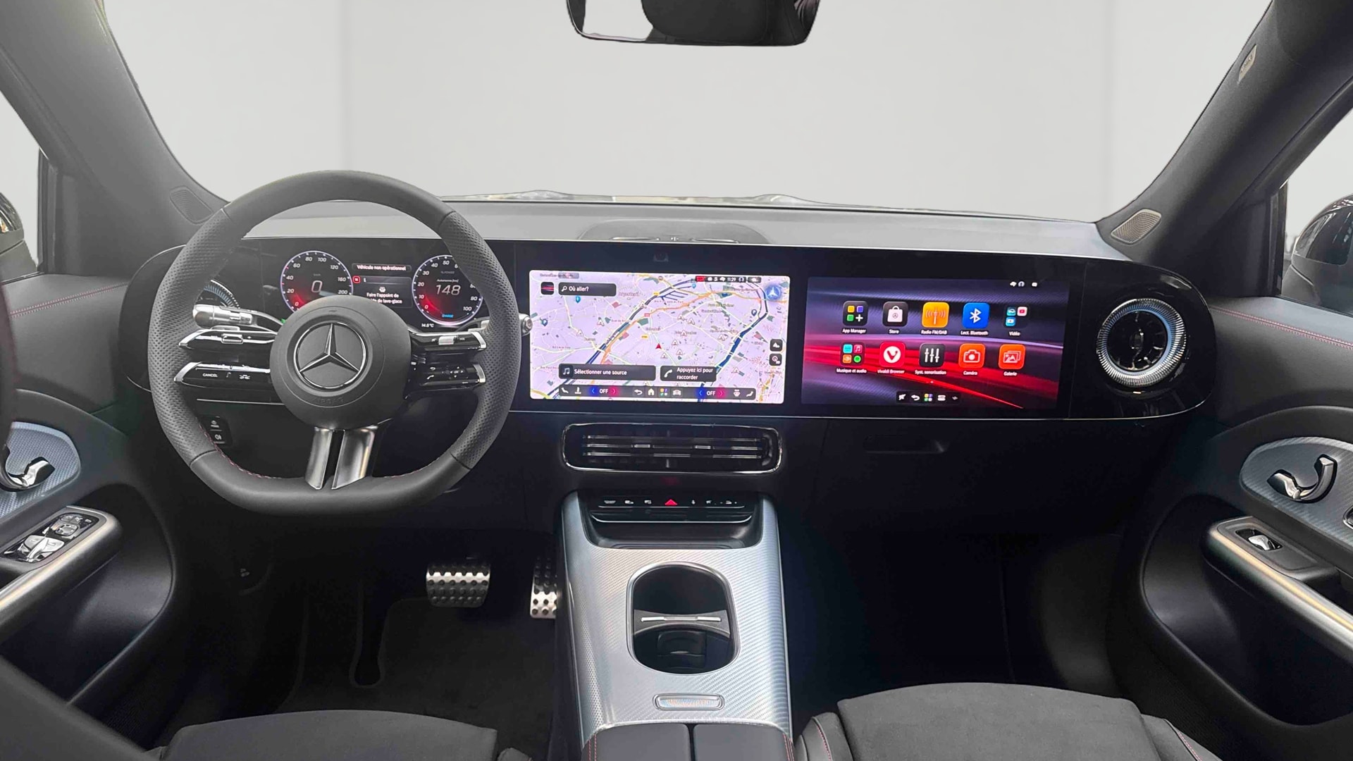 Mercedes-Benz GLB 250+ electrique AMG Line — Planche de bord