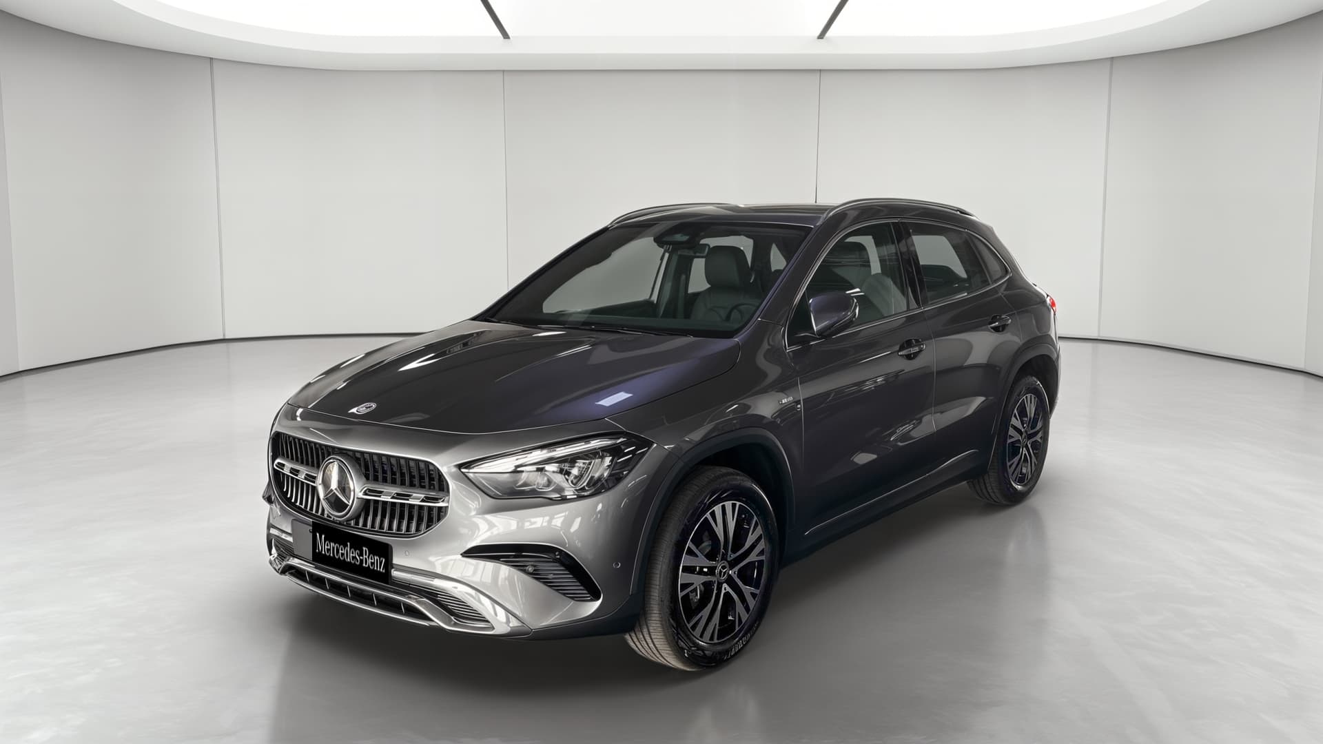 Mercedes-Benz GLA 250 e Hybrid EQ 8G-DCT Business Line — 3/4 avant gauche