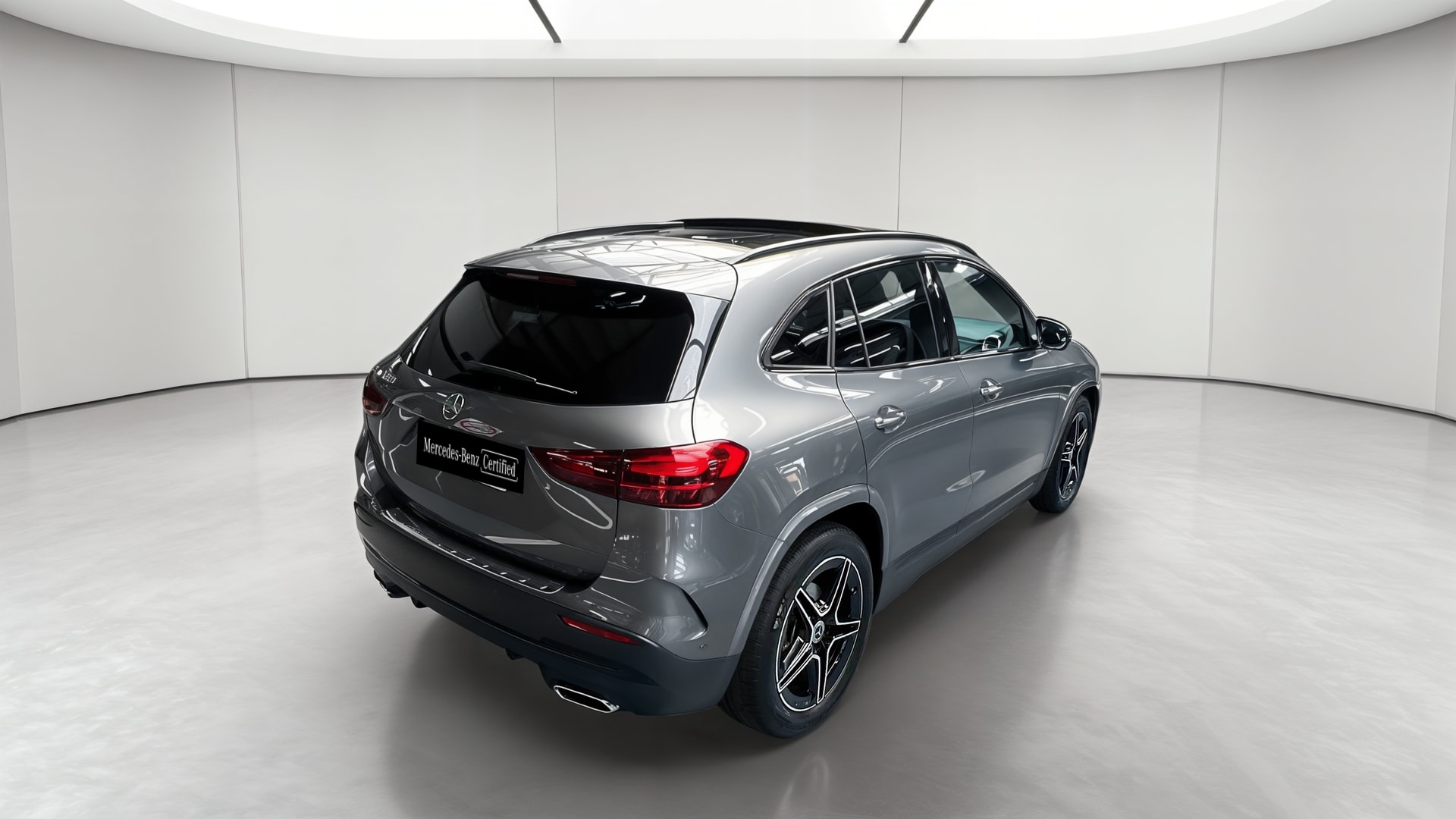 Mercedes-Benz GLA 200 d 8G-DCT AMG Line — 3/4 arrière droit