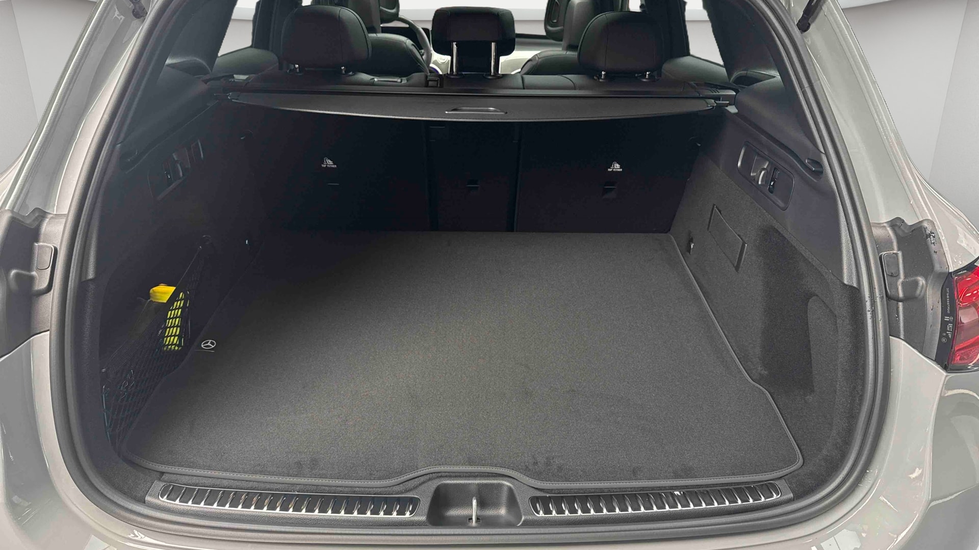 Mercedes-Benz GLC 220 d 4Matic AMG Line — Coffre