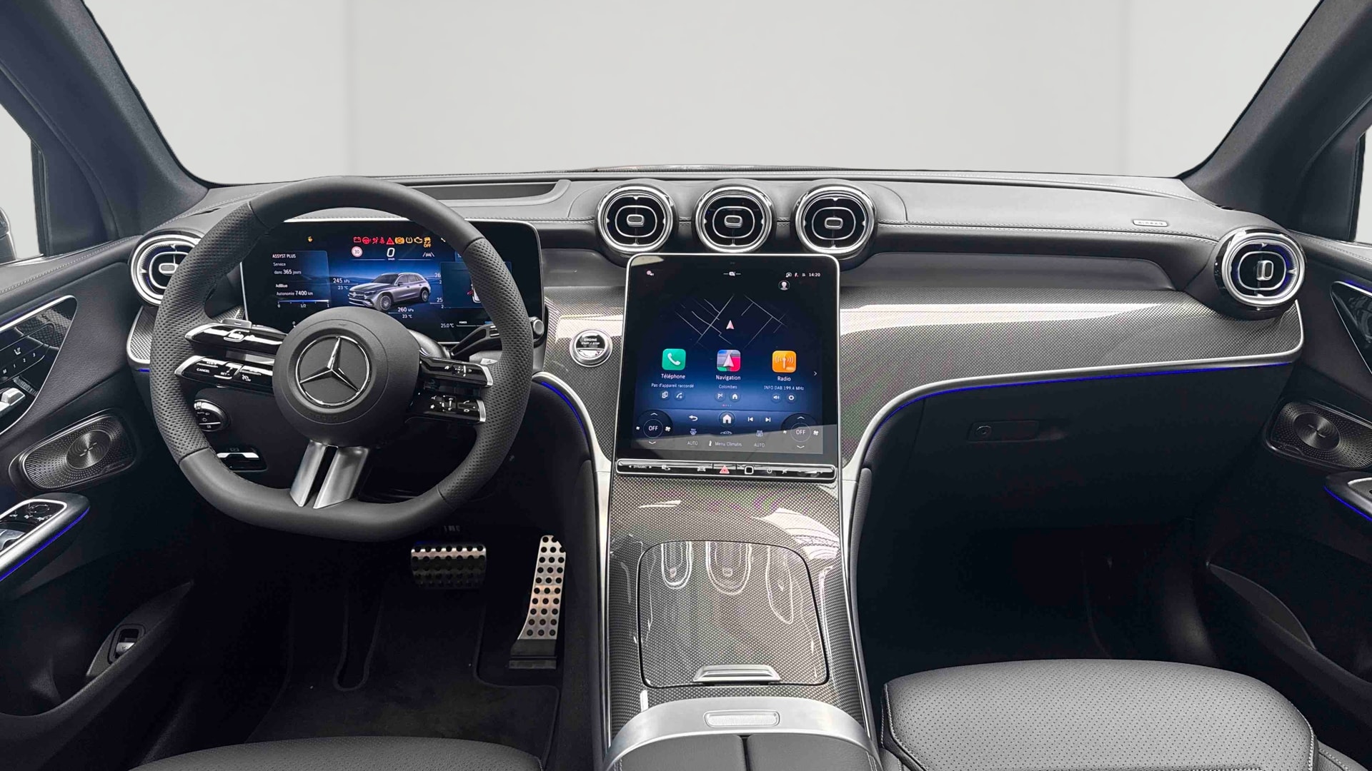 Mercedes-Benz GLC 220 d 4Matic AMG Line — Planche de bord