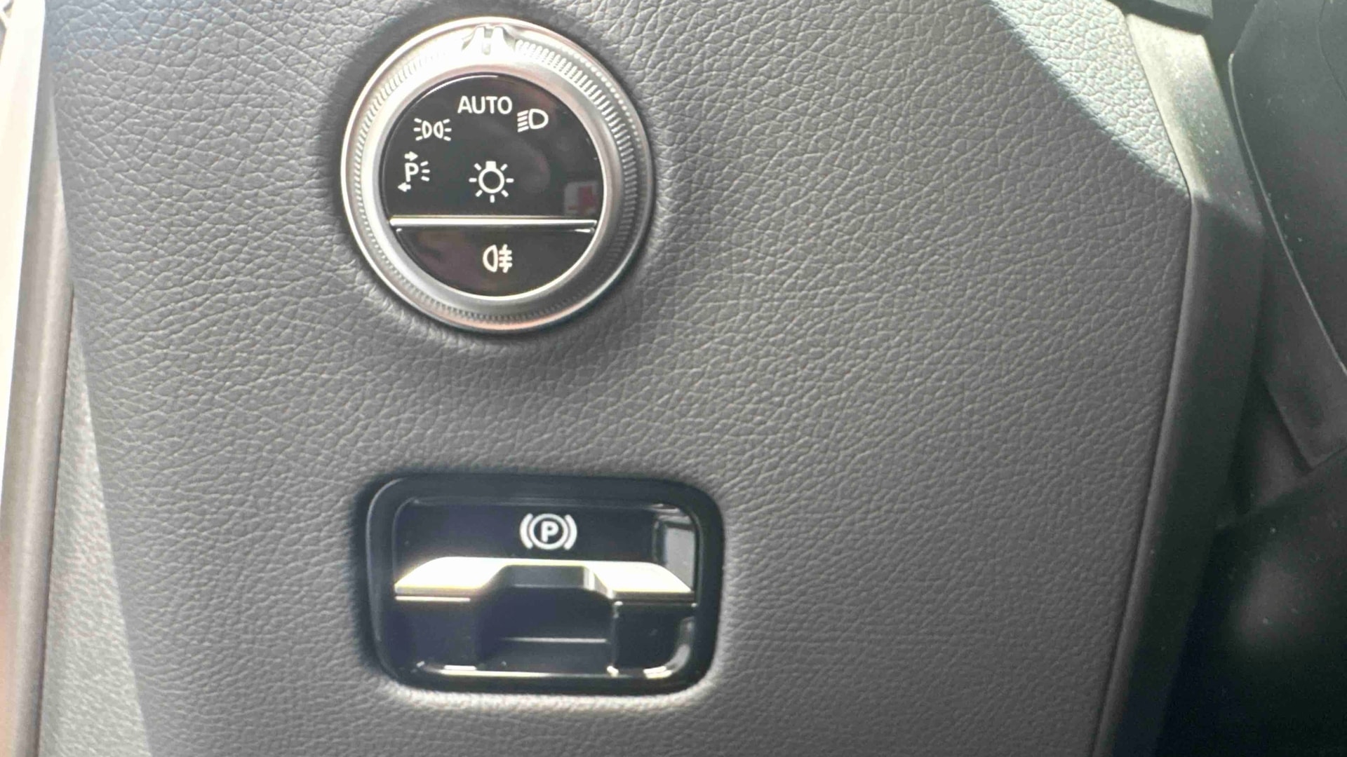 Mercedes-Benz GLC 220 d 4Matic AMG Line — photo 16