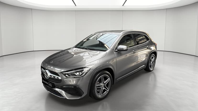 Mercedes-Benz GLA 200 7G-DCT AMG Line — 3/4 avant gauche