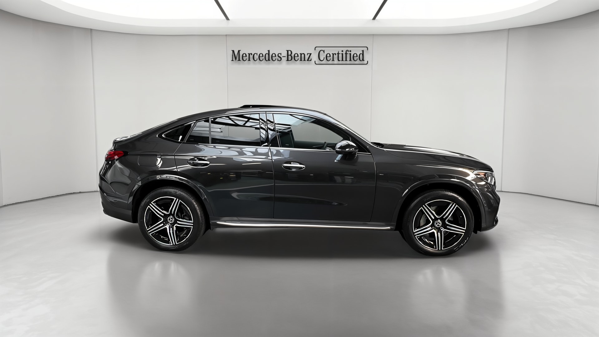 Mercedes-Benz GLC Coupe 300 e 9G-Tronic 4Matic AMG Line — Profil droit