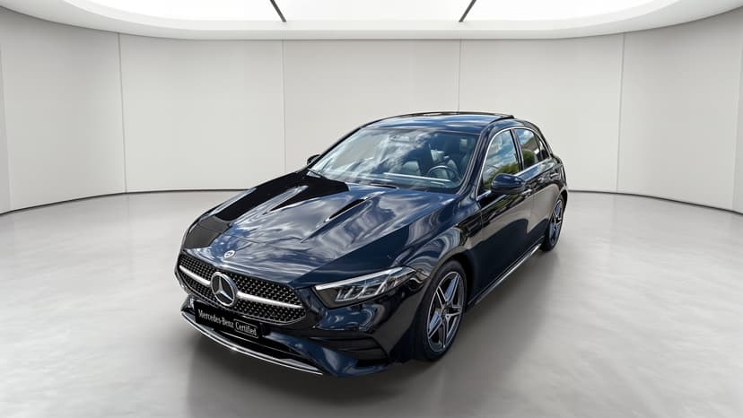 Mercedes-Benz Classe A 180 AMG Line — 3/4 avant gauche