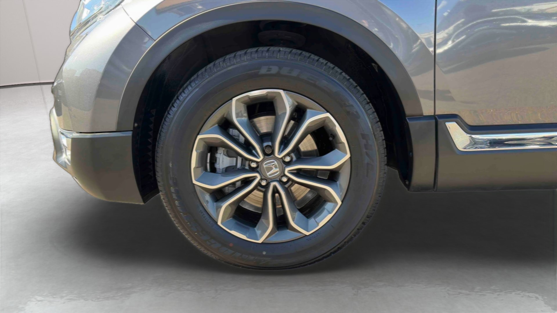 Honda CR-V e:HEV 2.0 i-MMD 2WD Exclusive — Pneu avant gauche