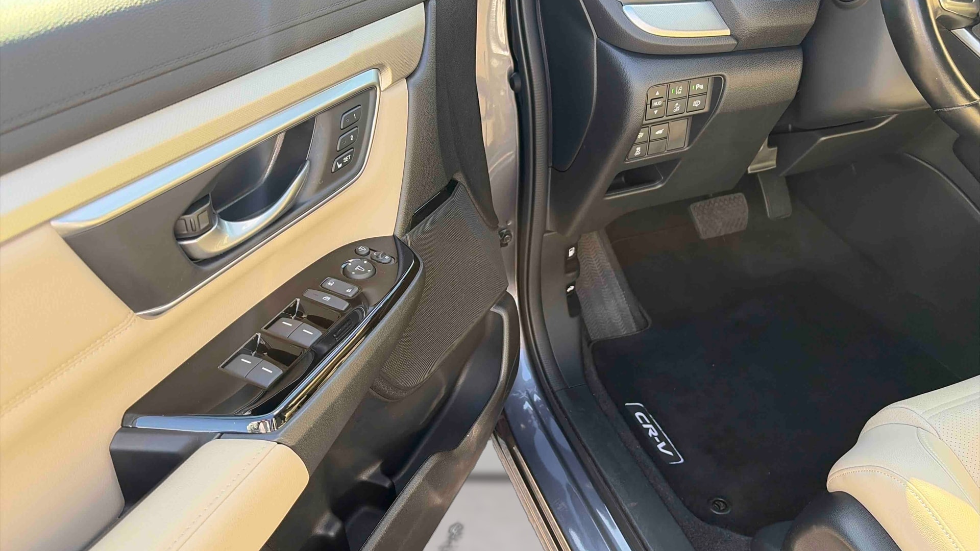 Honda CR-V e:HEV 2.0 i-MMD 2WD Exclusive — photo 17