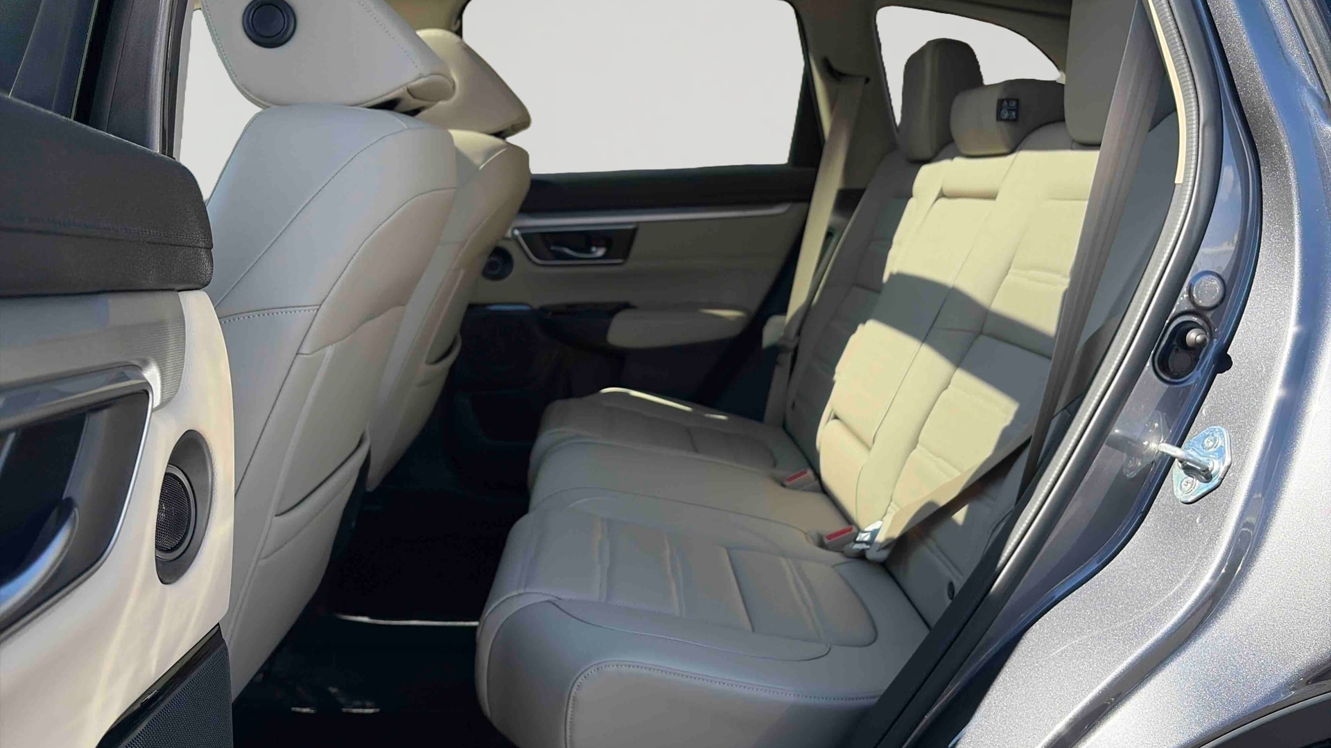 Honda CR-V e:HEV 2.0 i-MMD 2WD Exclusive — Siège arrière gauche