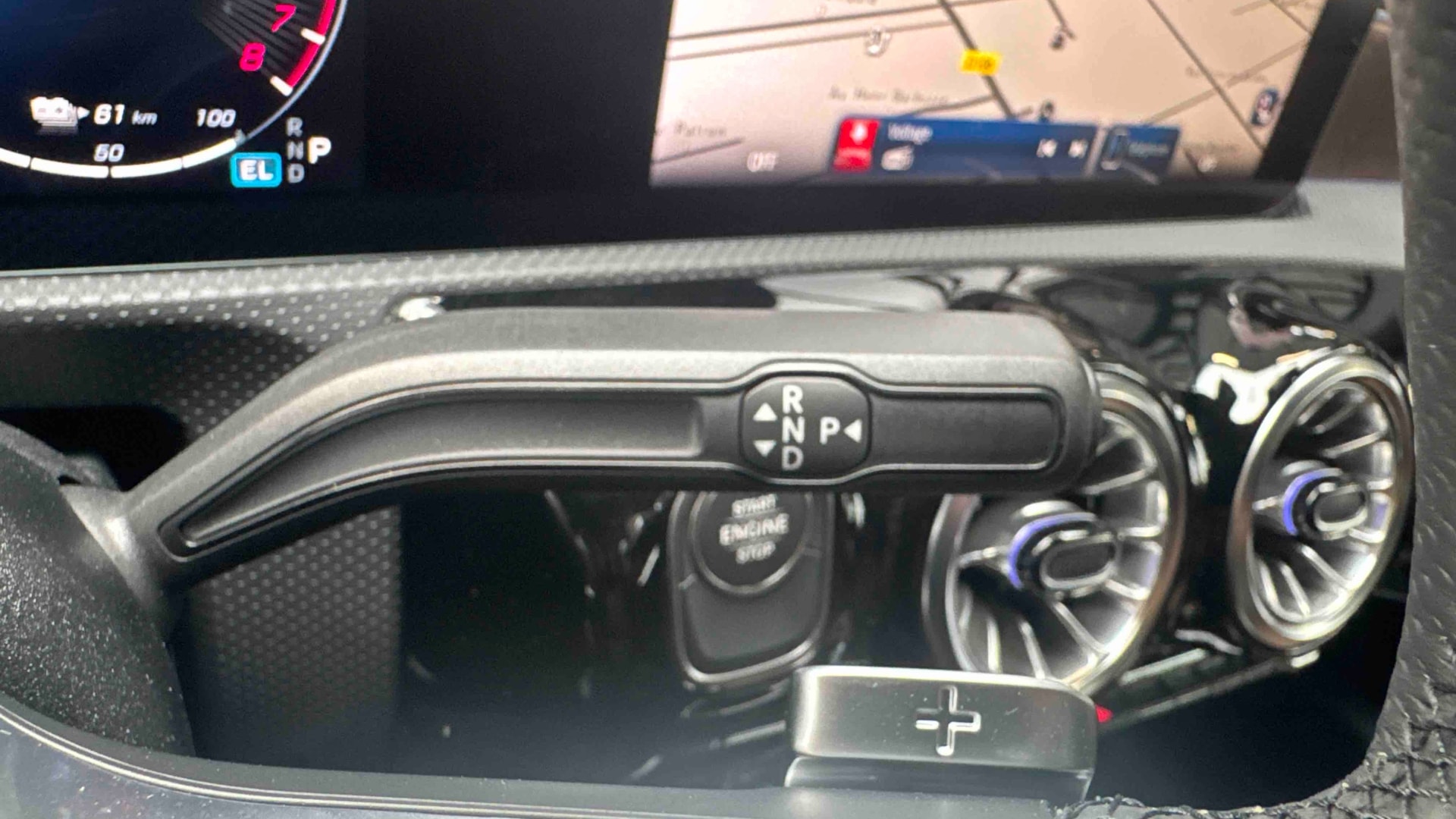 Mercedes-Benz Classe A 250 e Hybrid EQ AMG Line — photo 21