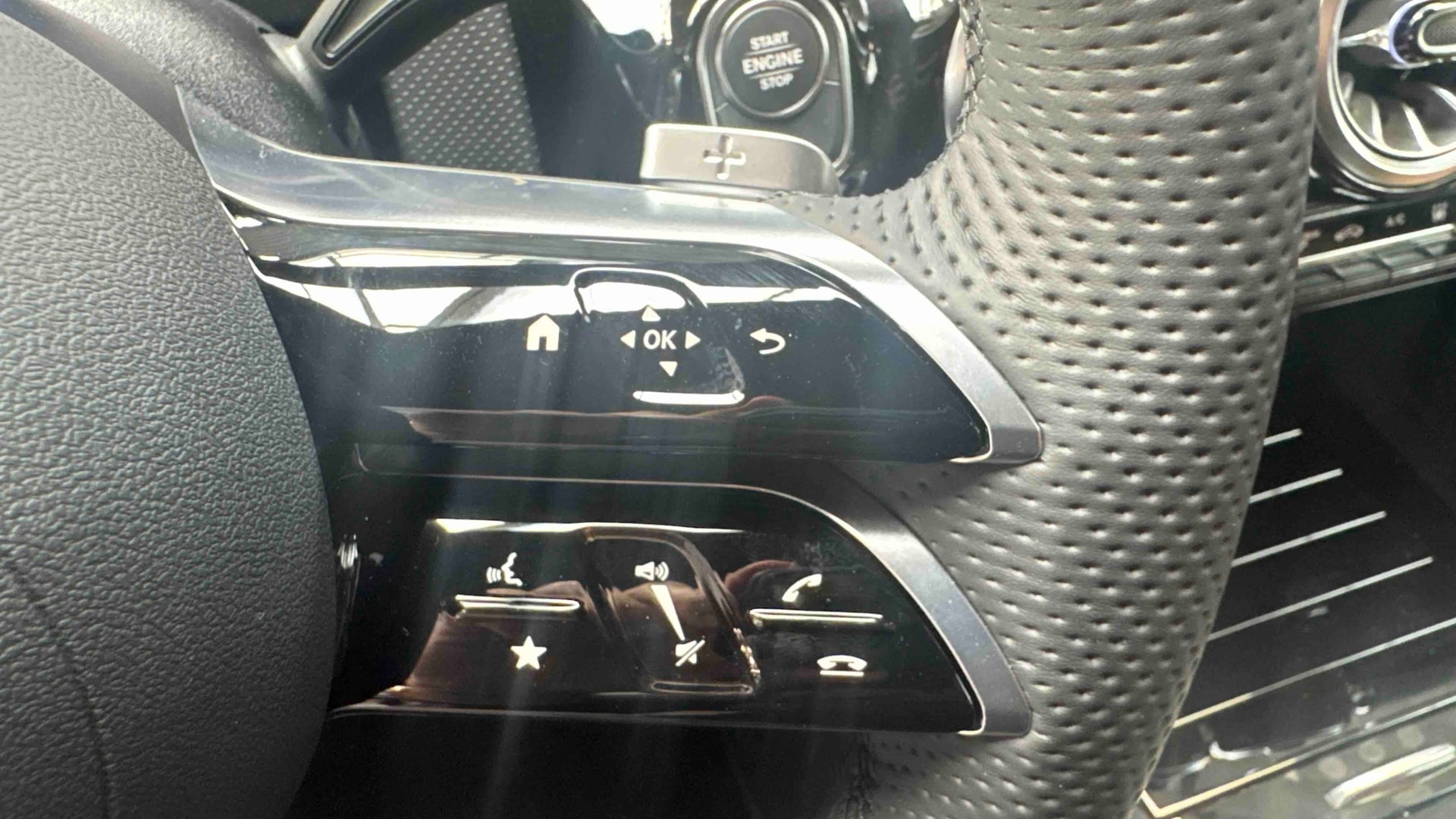 Mercedes-Benz Classe A 250 e Hybrid EQ AMG Line — photo 17