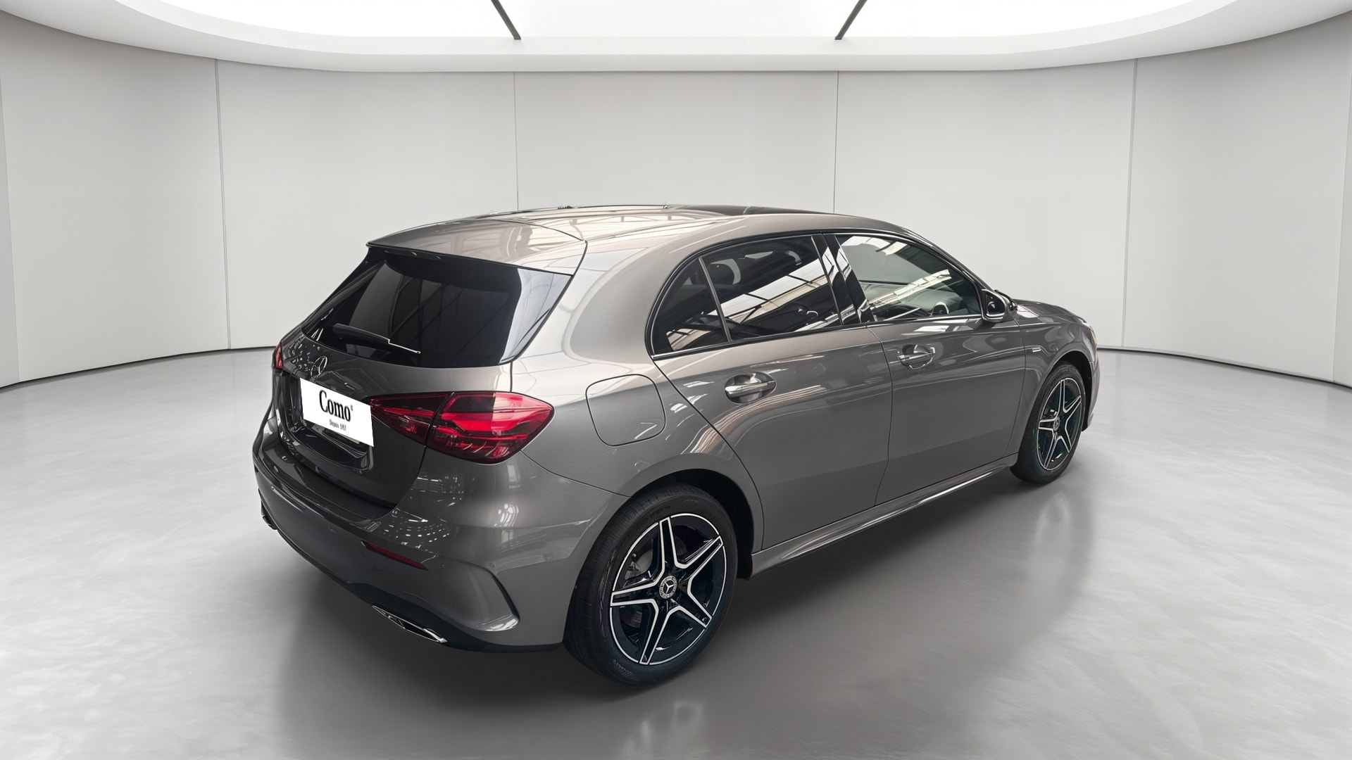 Mercedes-Benz Classe A 250 e Hybrid EQ AMG Line — 3/4 arrière droit